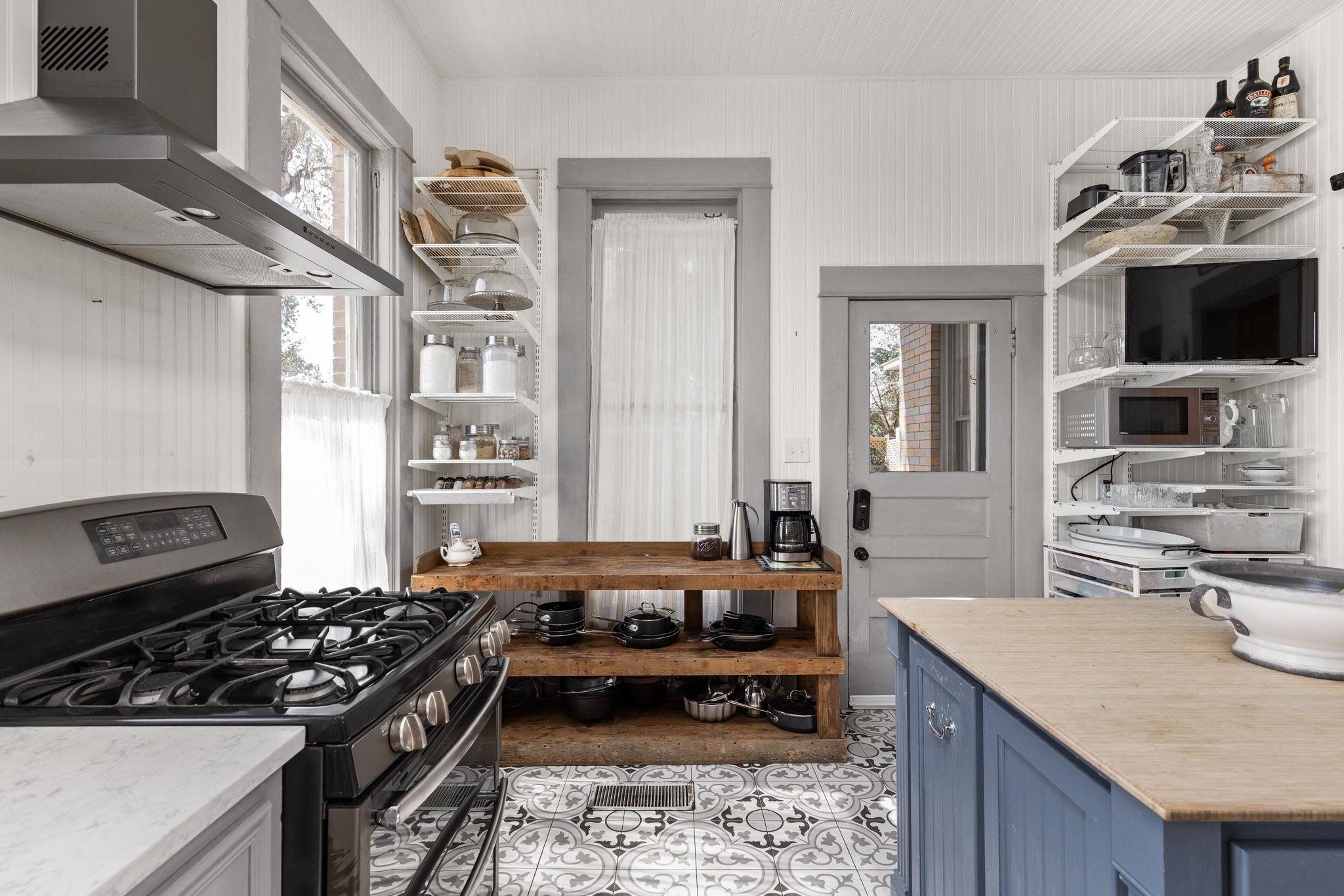 201 Ramona St, Smithville, TX 78957