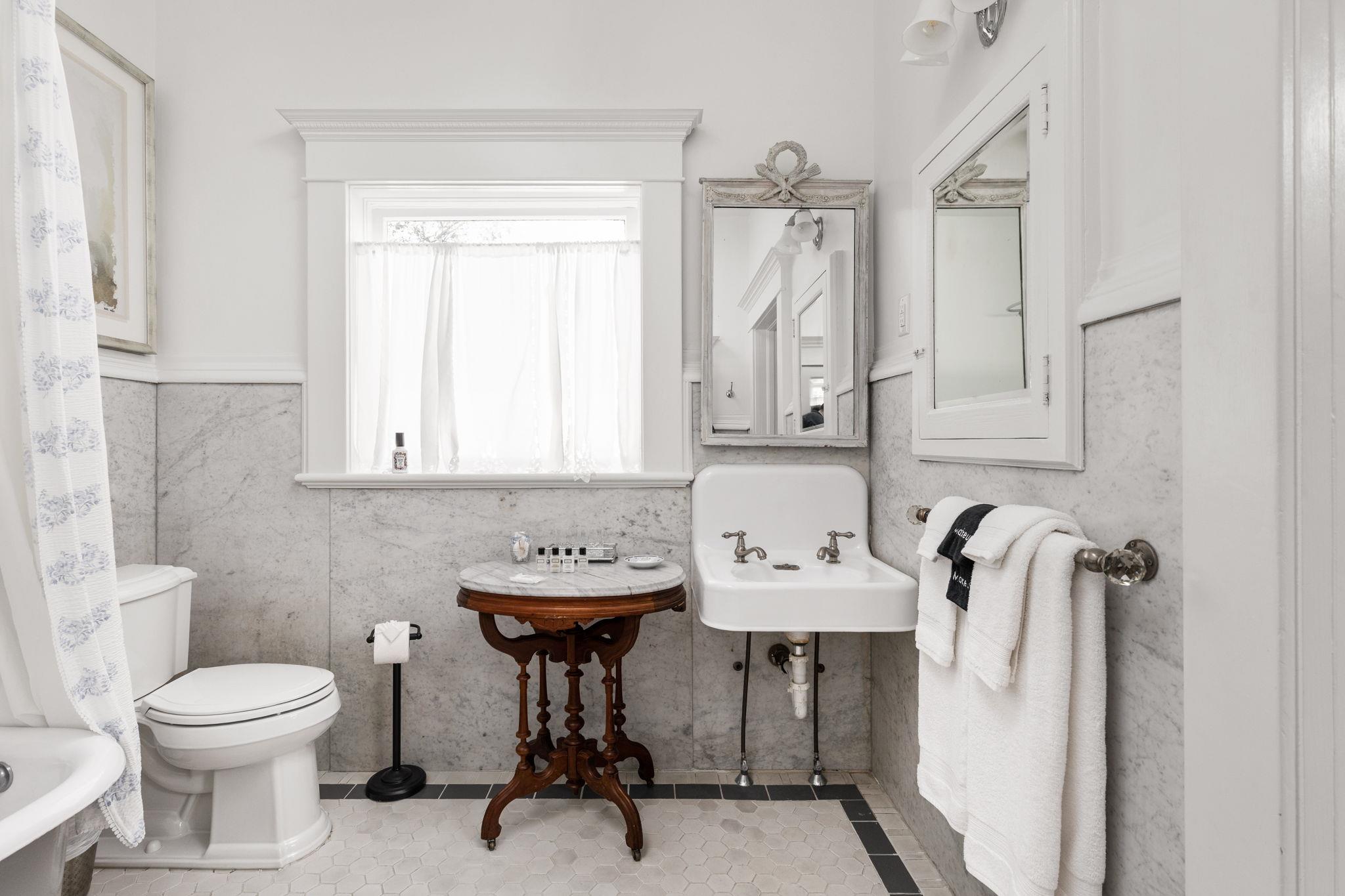 201 Ramona St, Smithville, TX 78957