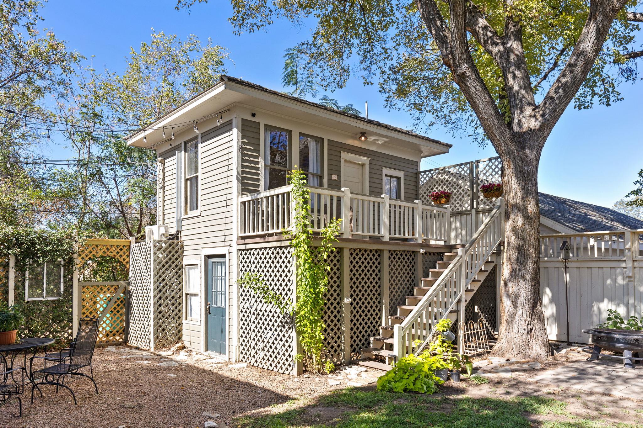 201 Ramona St, Smithville, TX 78957