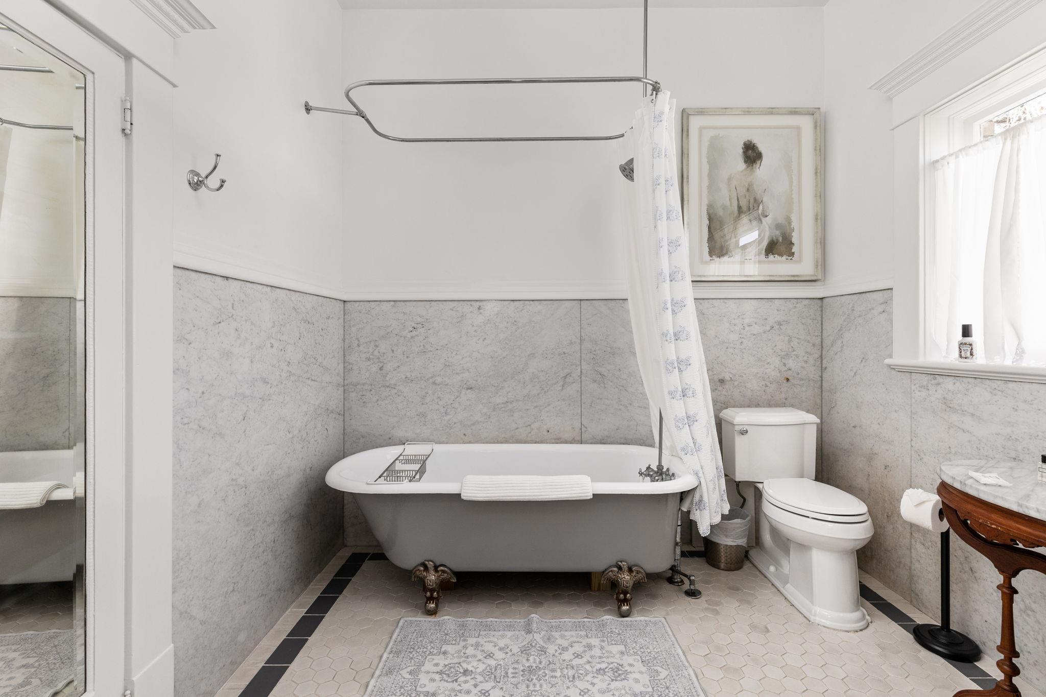 201 Ramona St, Smithville, TX 78957