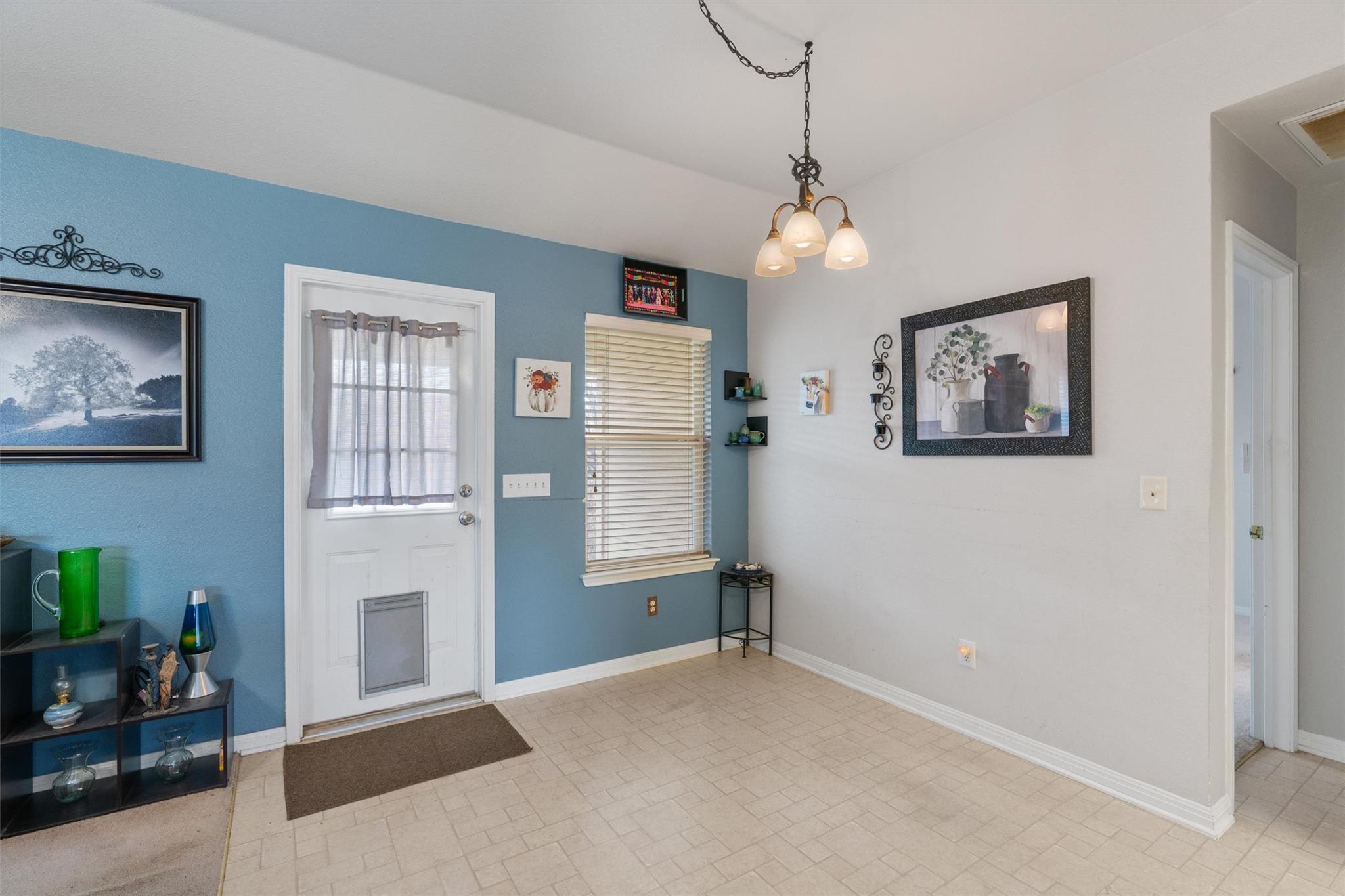 2054 Bentwood Dr, New Braunfels, TX 78130