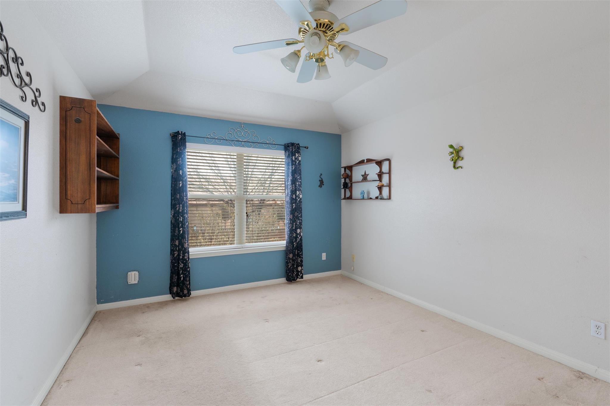 2054 Bentwood Dr, New Braunfels, TX 78130