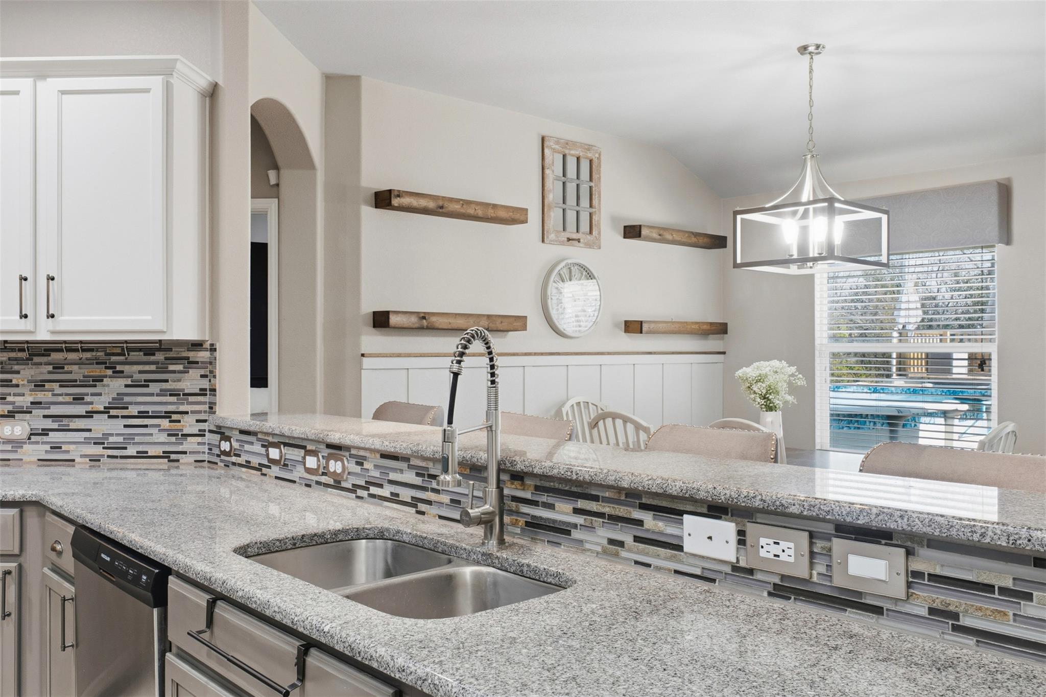 519 River Bluff Cir, Georgetown, TX 78626