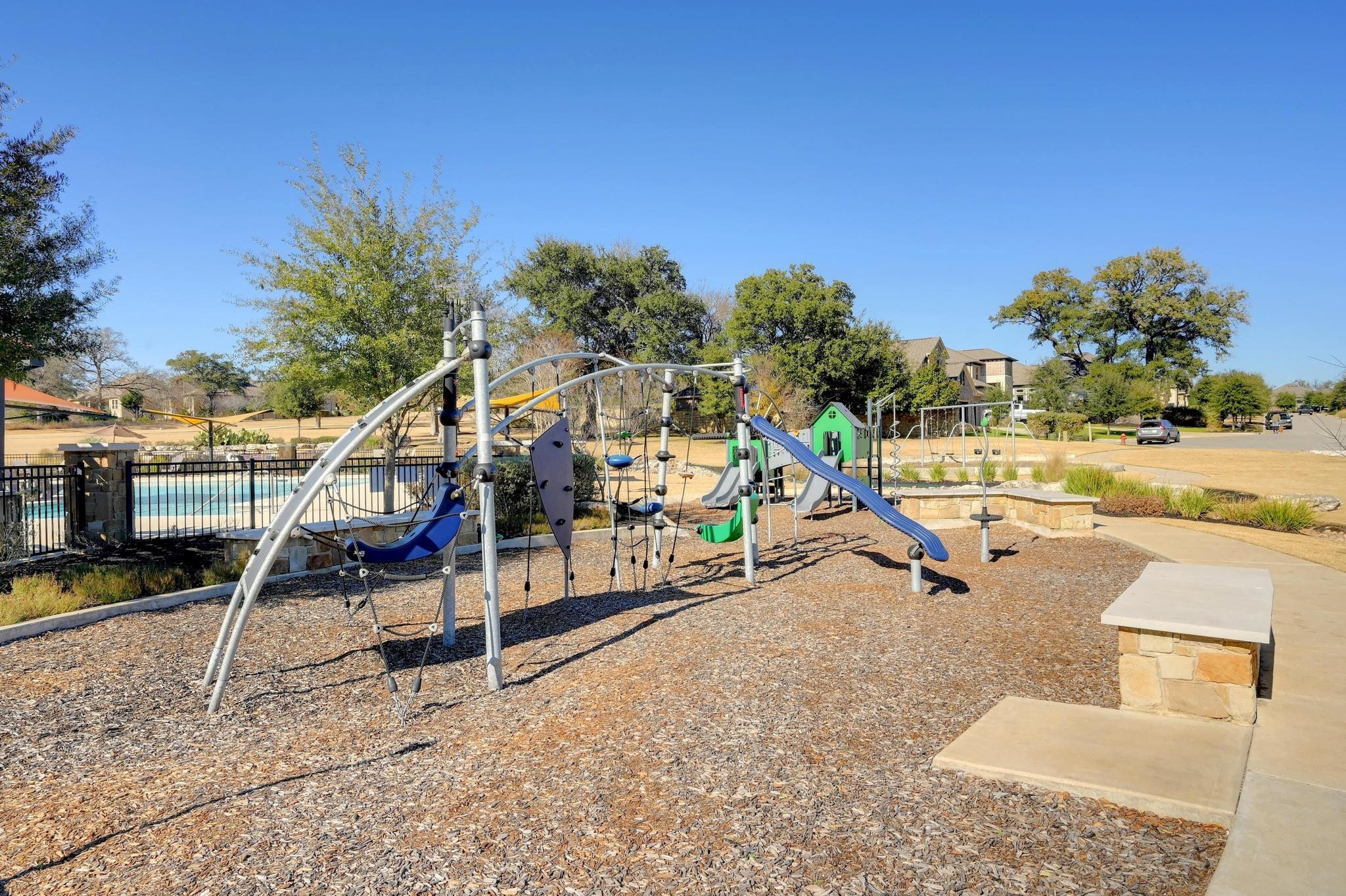 377 Jacksdaw Dr, Austin, TX 78737