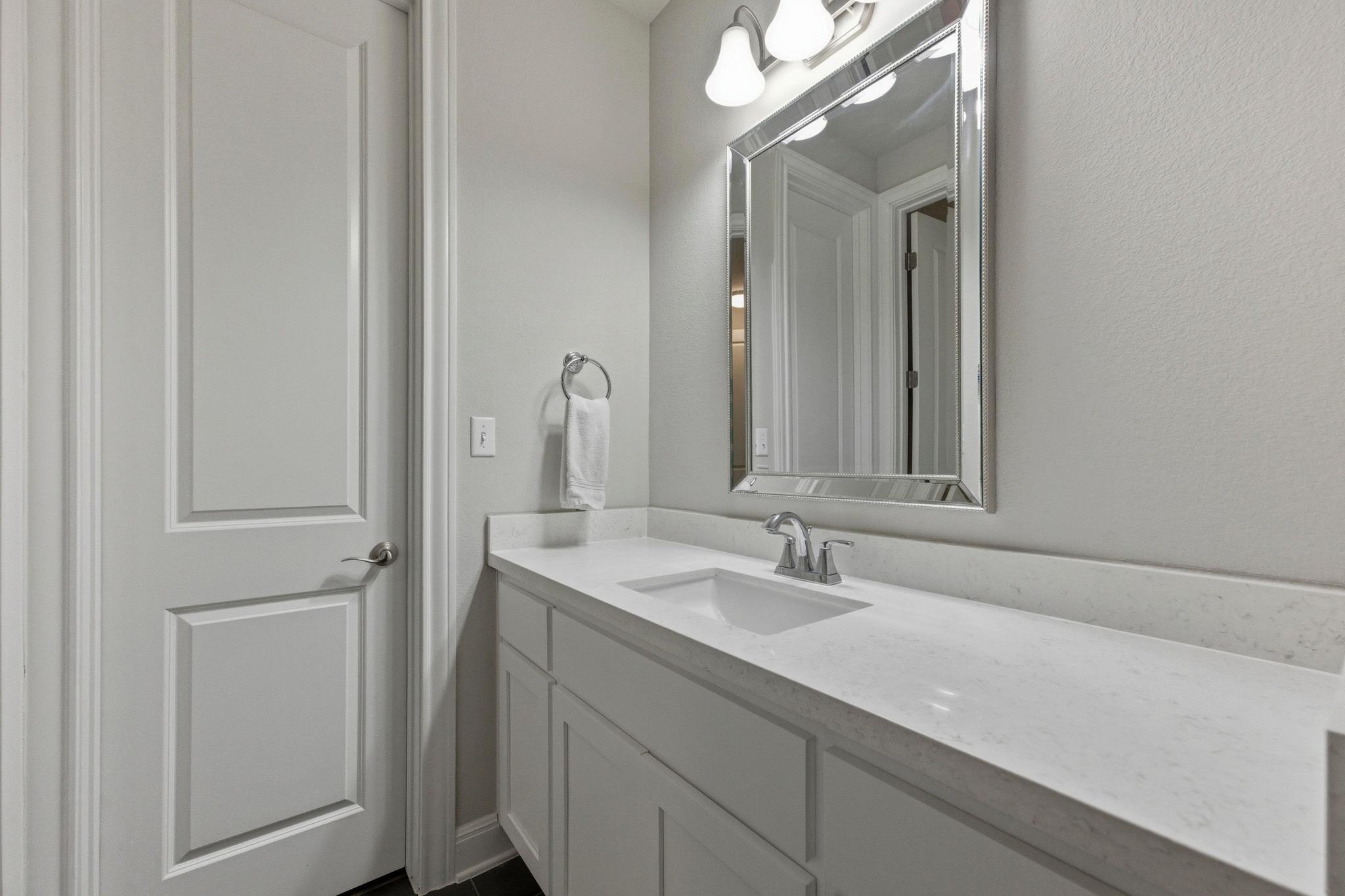 377 Jacksdaw Dr, Austin, TX 78737