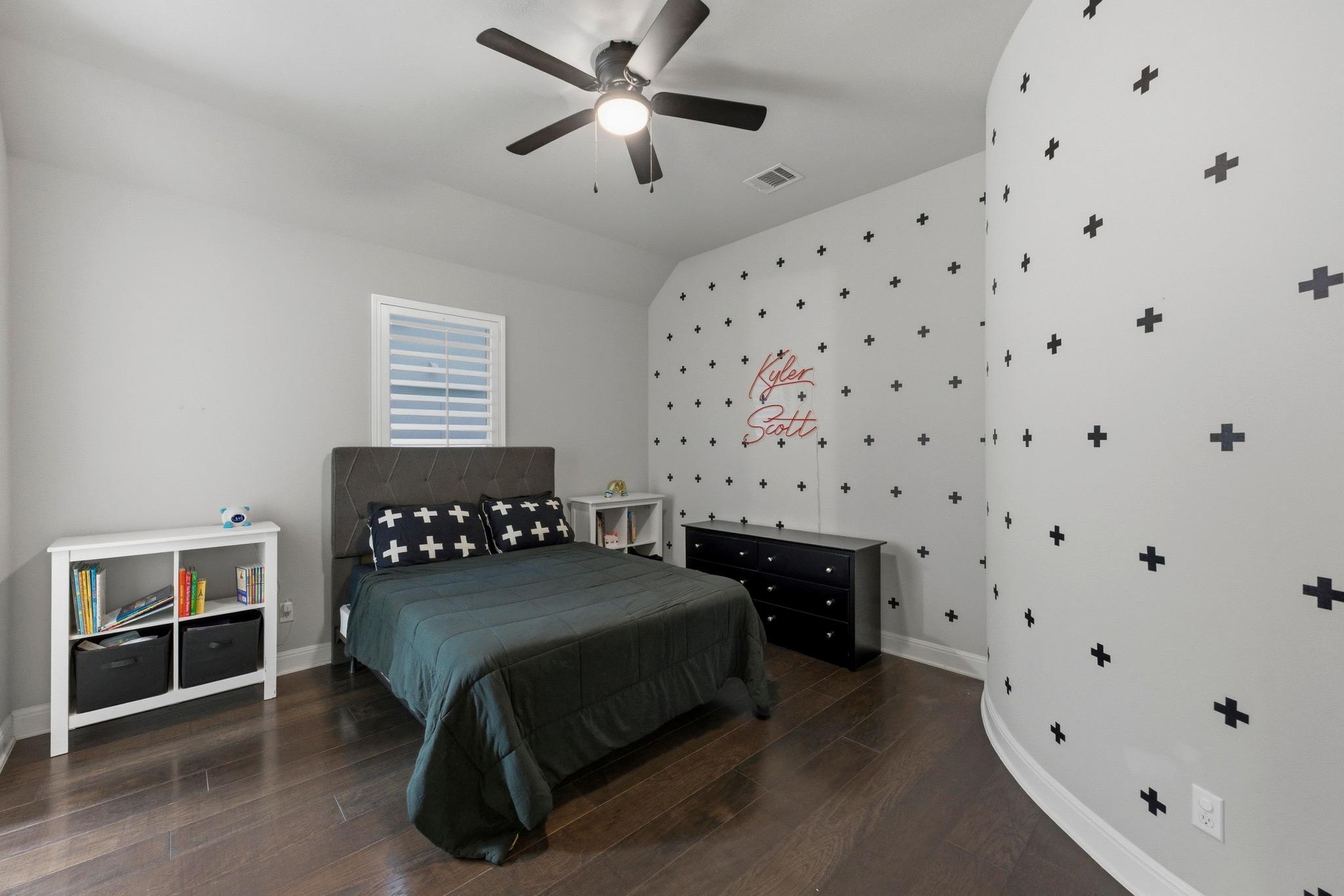 377 Jacksdaw Dr, Austin, TX 78737