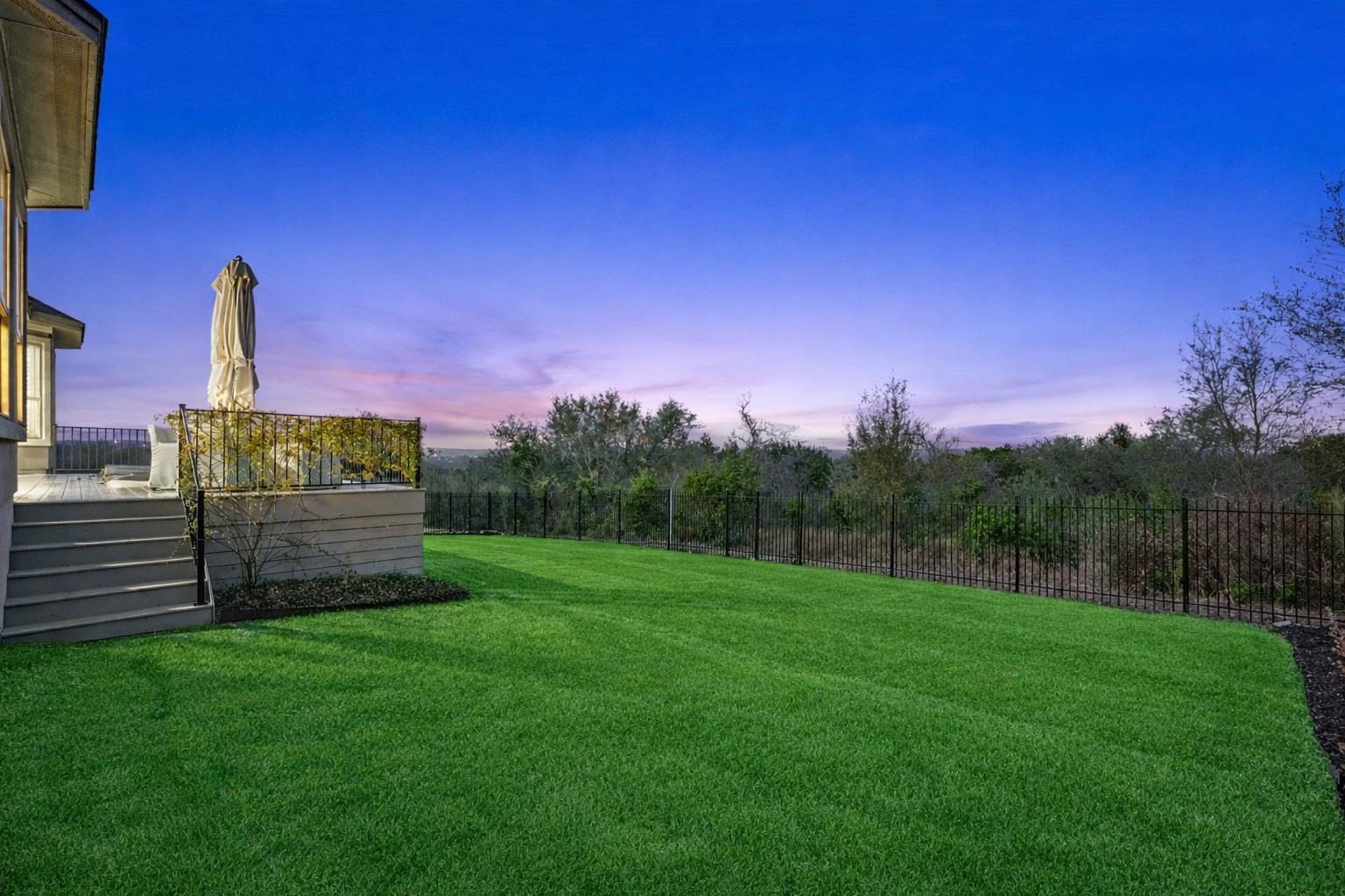 377 Jacksdaw Dr, Austin, TX 78737