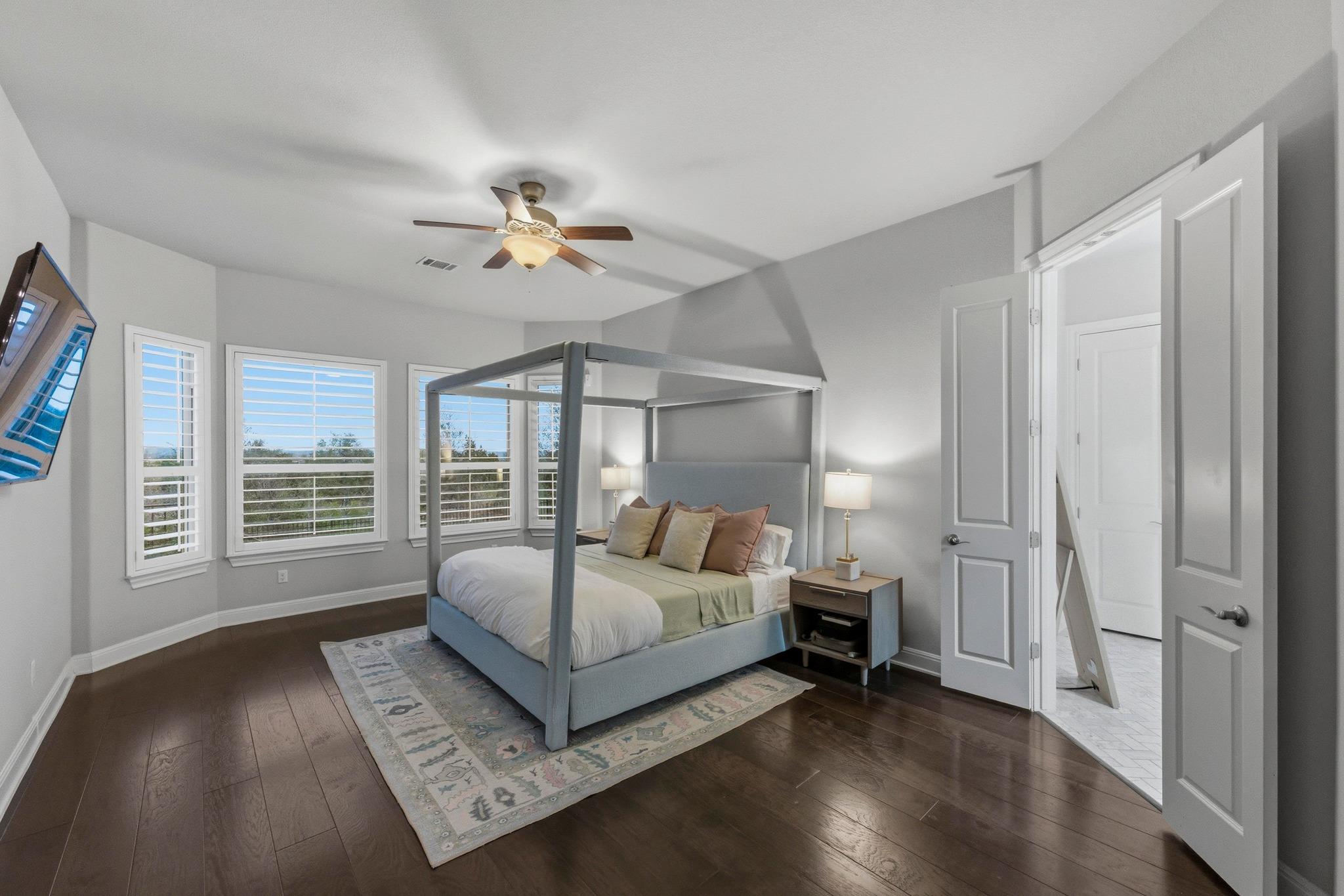 377 Jacksdaw Dr, Austin, TX 78737