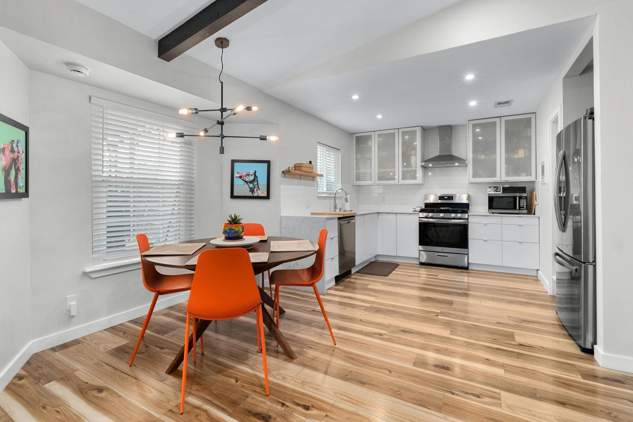 5203 Stone Gate Dr, Austin, TX 78721