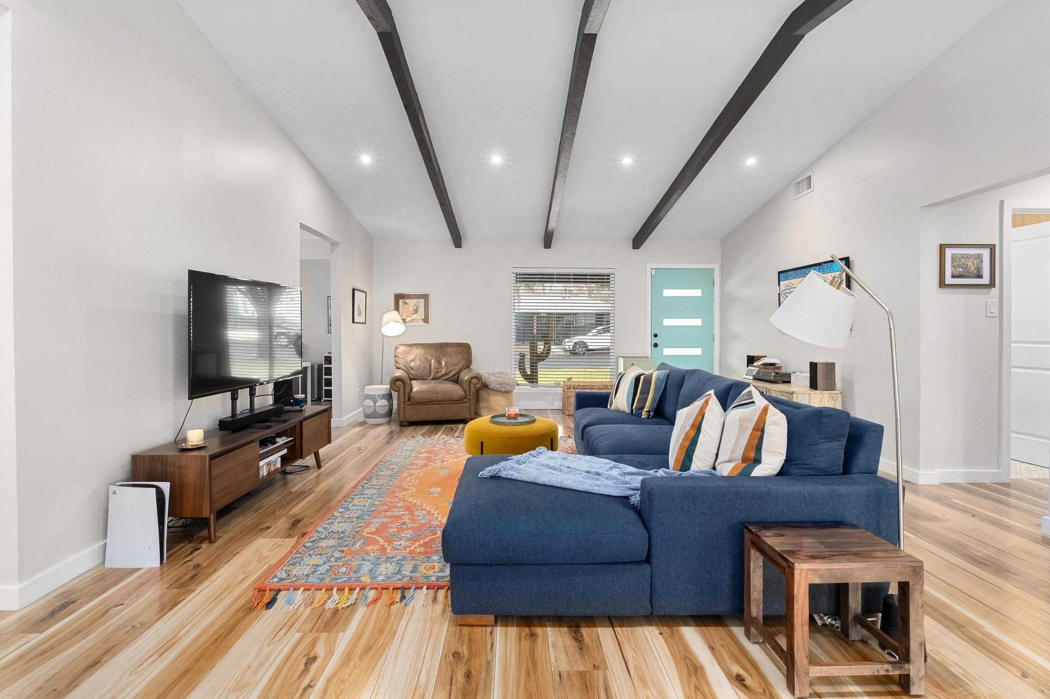 5203 Stone Gate Dr, Austin, TX 78721