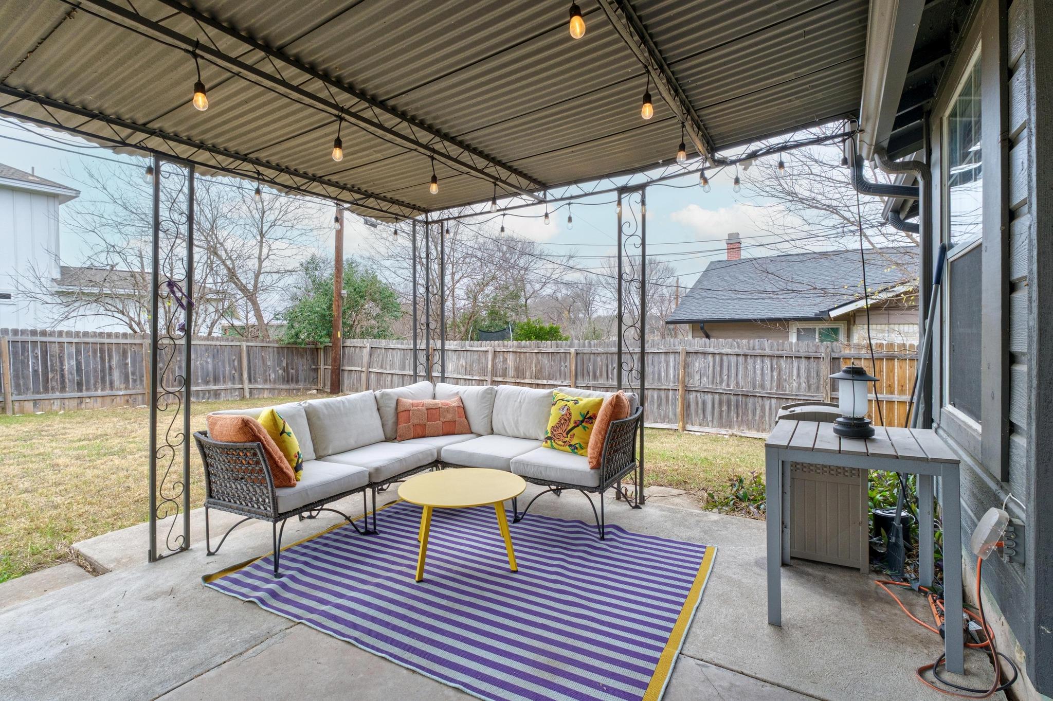 5203 Stone Gate Dr, Austin, TX 78721