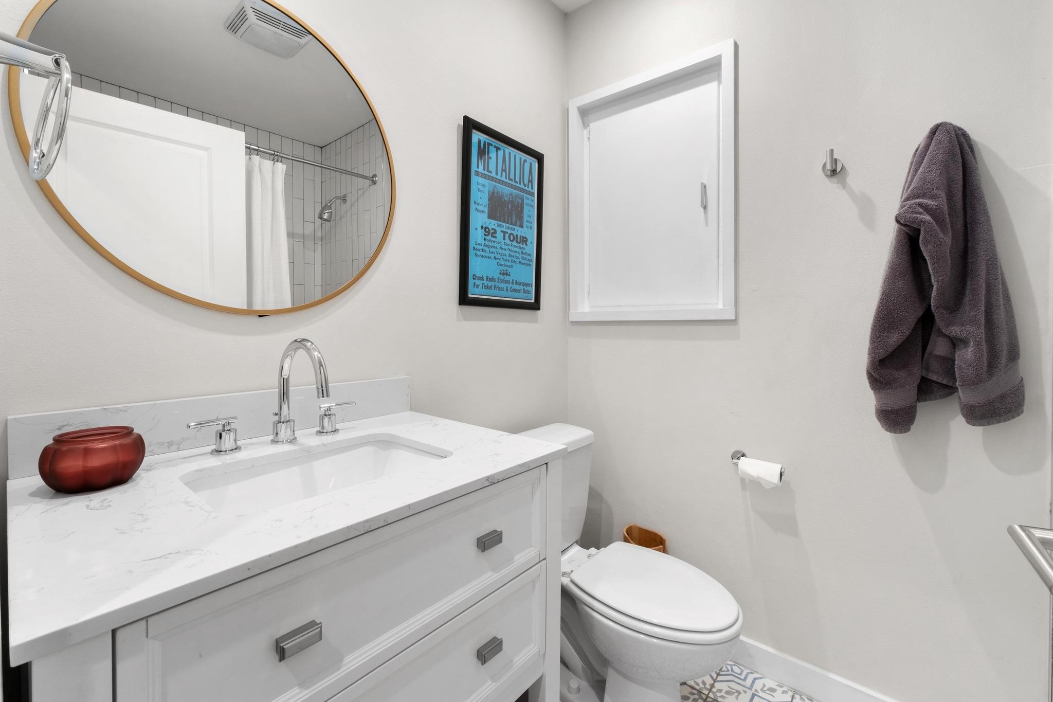 5203 Stone Gate Dr, Austin, TX 78721