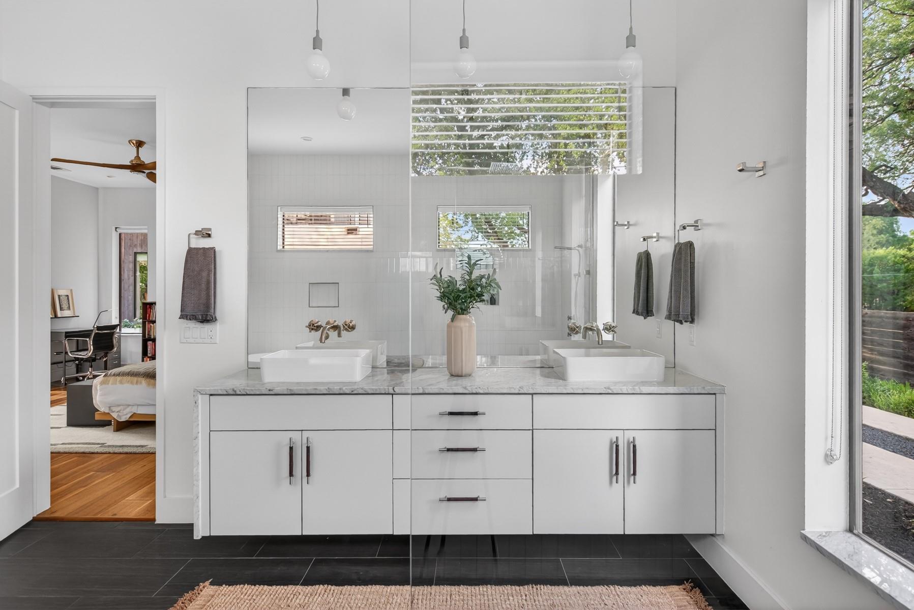 1605 Chelsea Ln # 1, Austin, TX 78704