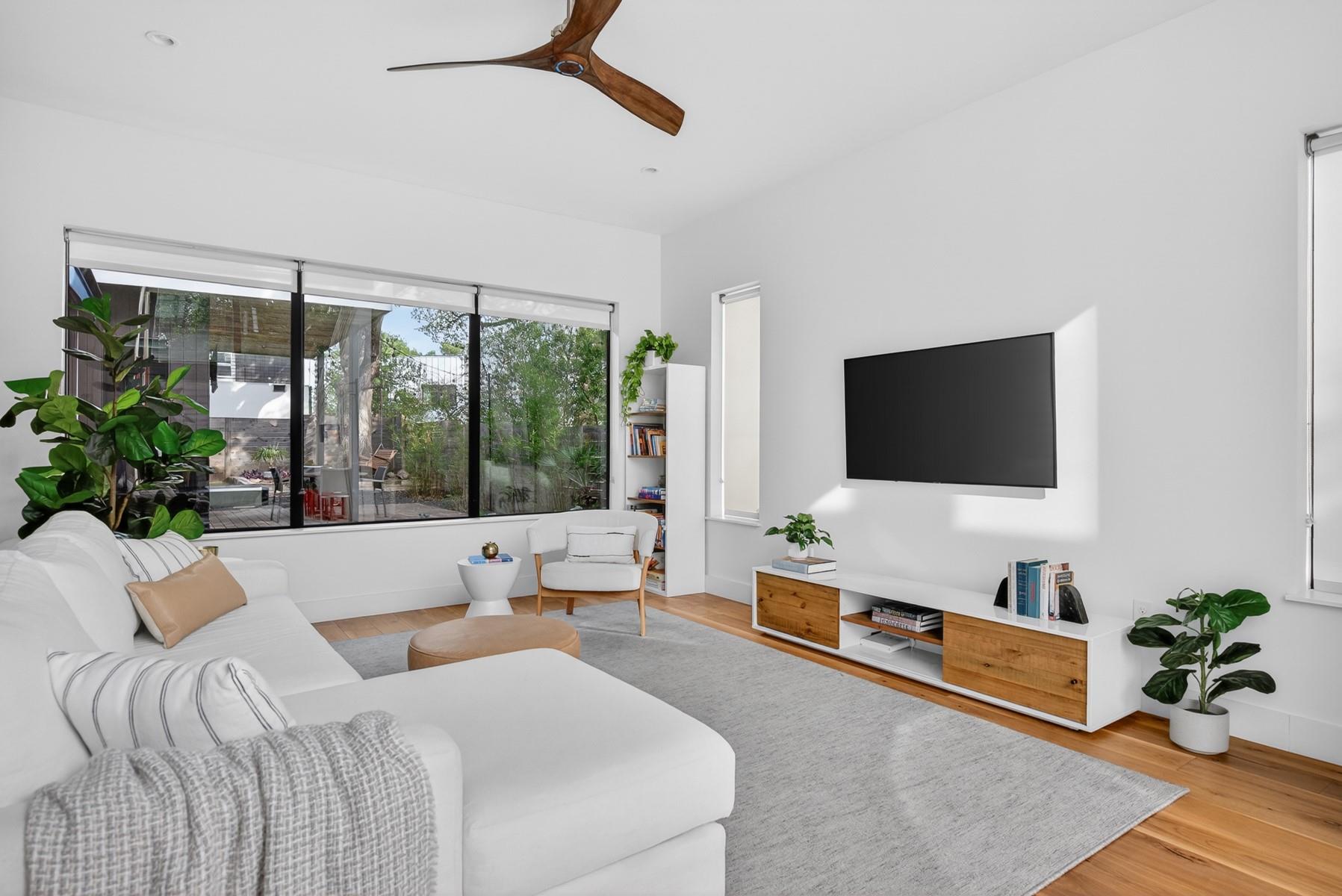 1605 Chelsea Ln # 1, Austin, TX 78704