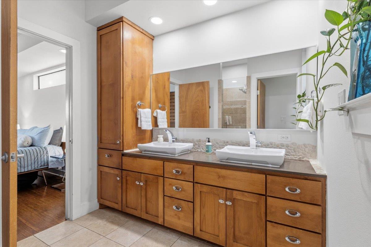 115 Havana St # A, Austin, TX 78704