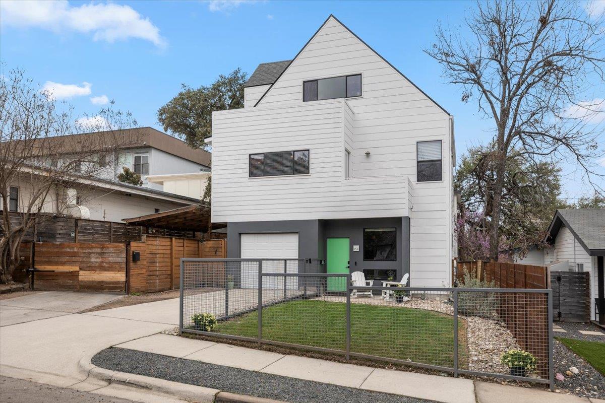 115 Havana St # A, Austin, TX 78704