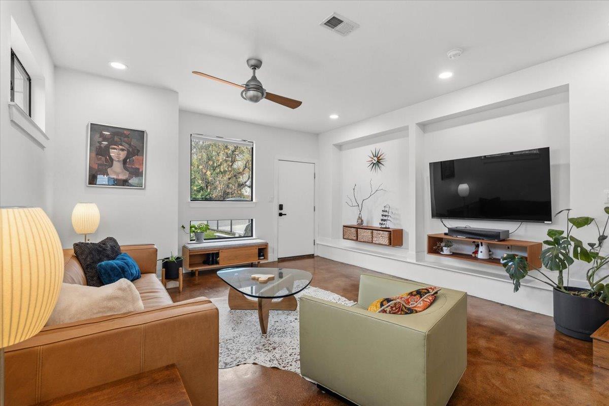 115 Havana St # A, Austin, TX 78704