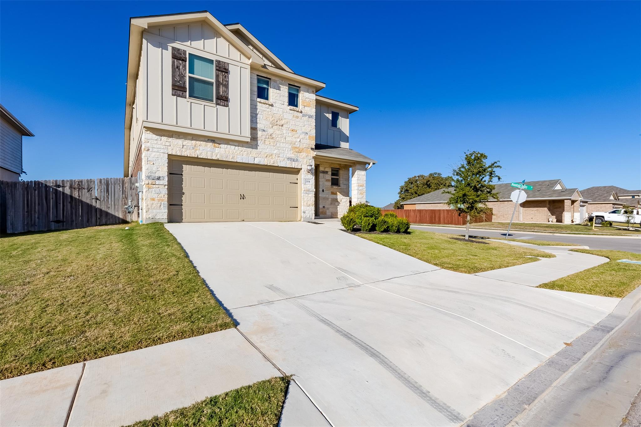 204 Mountain Valley St, Georgetown, TX 78628