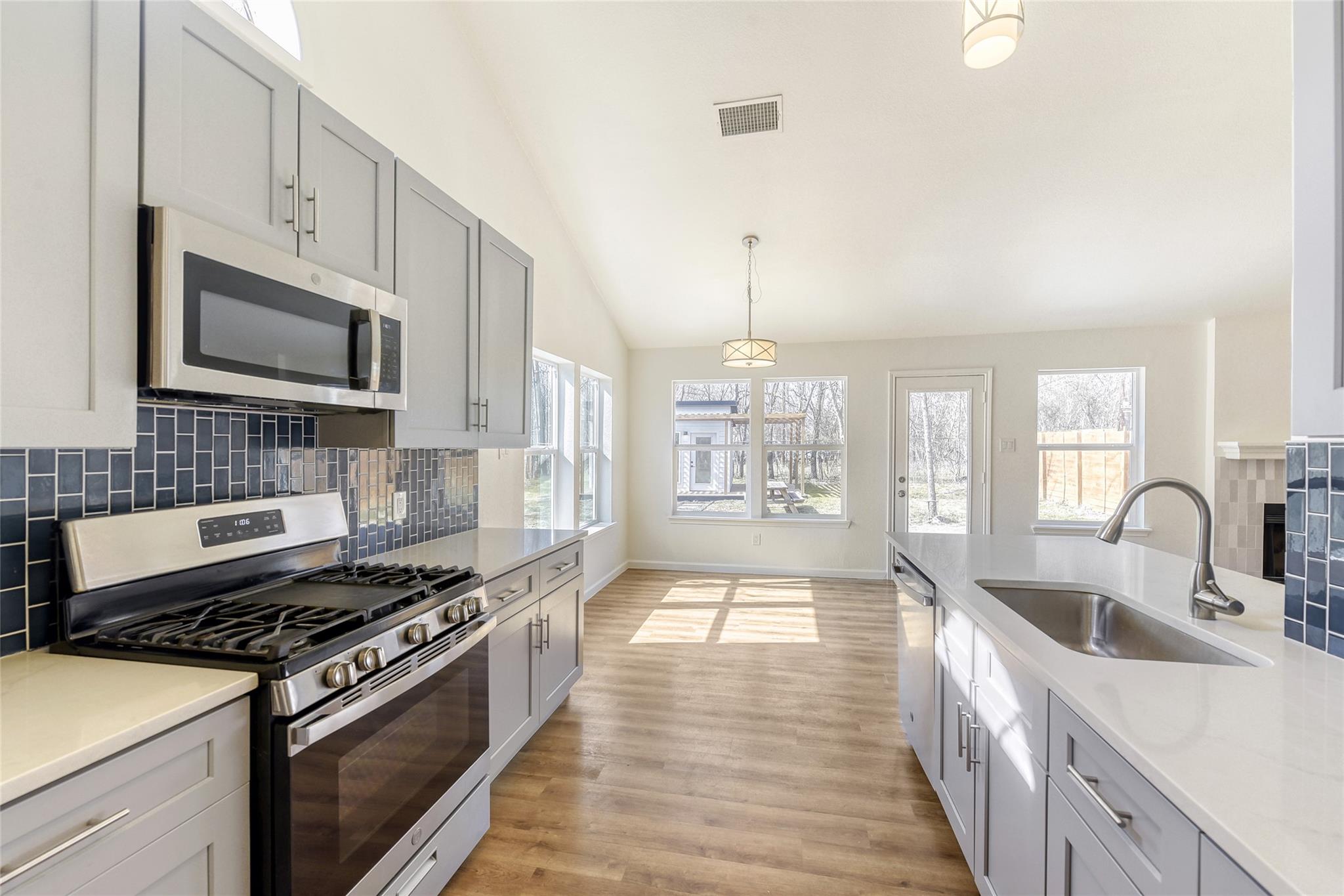 10728 N Platt River Dr, Austin, TX 78748