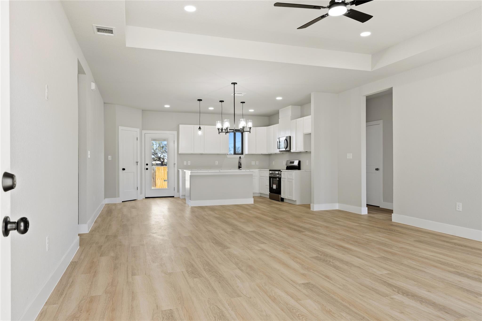 113 Autumn Sage Trl, Johnson City, TX 78636