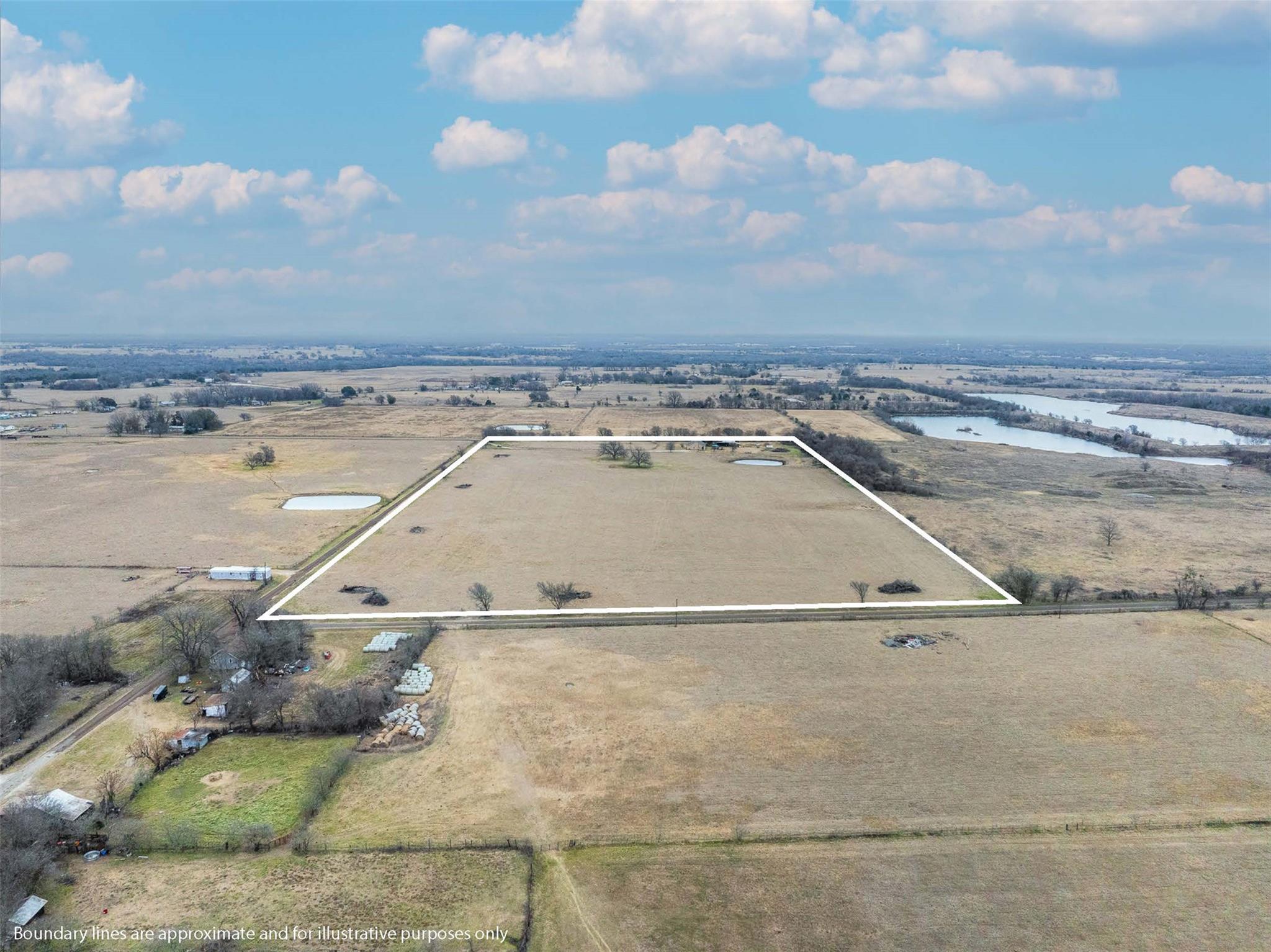 476 LCR 640, Groesbeck, TX 76642