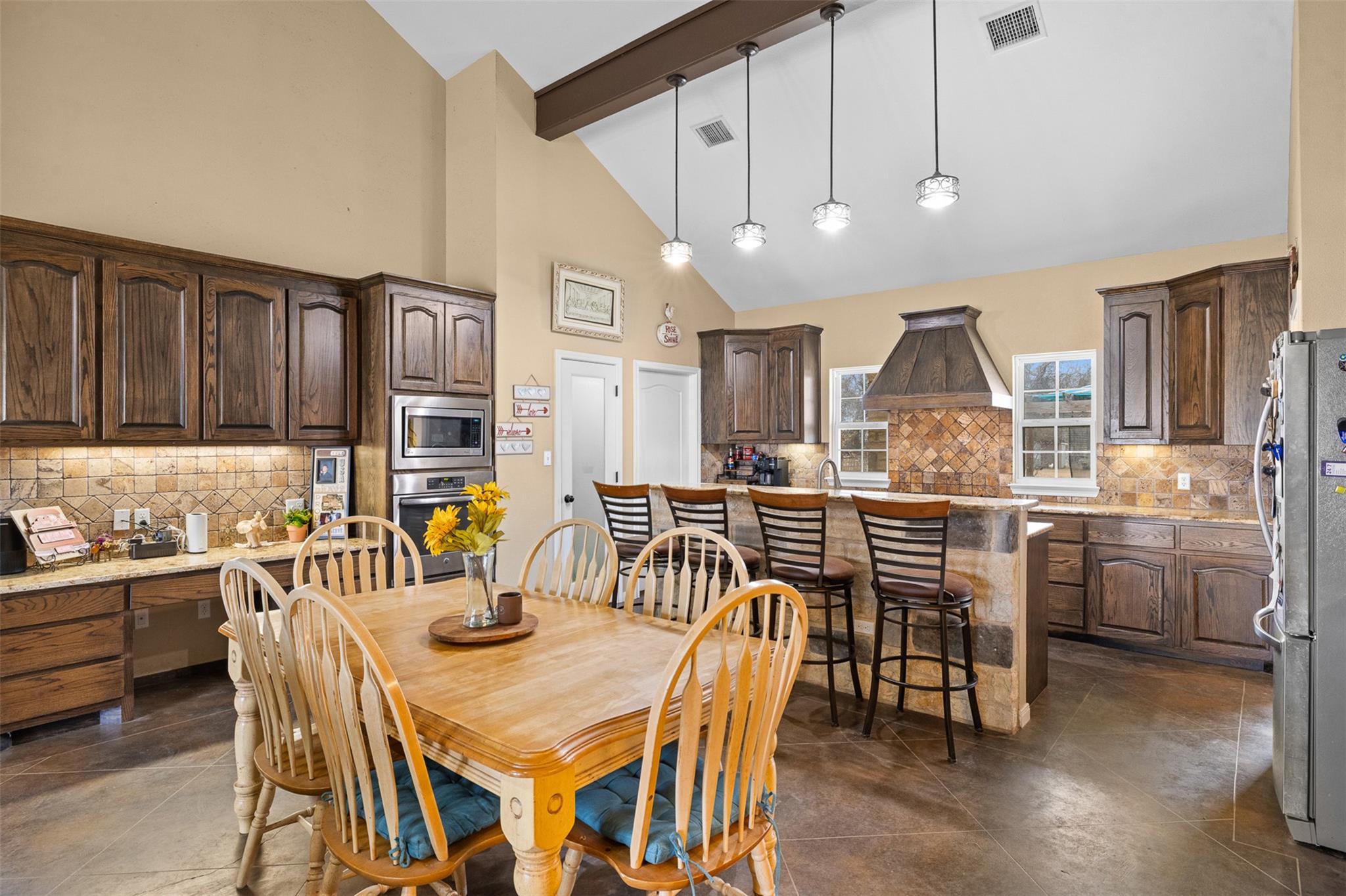 476 LCR 640, Groesbeck, TX 76642