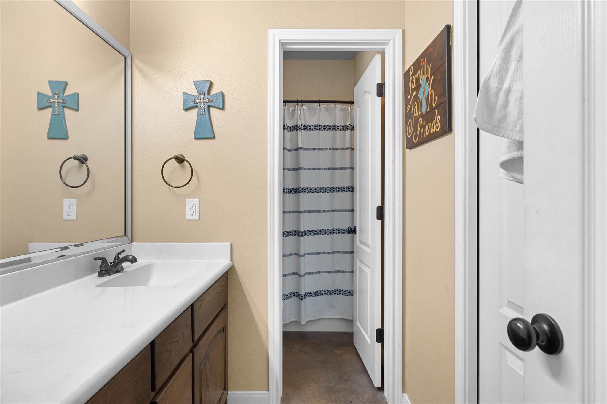 476 LCR 640, Groesbeck, TX 76642