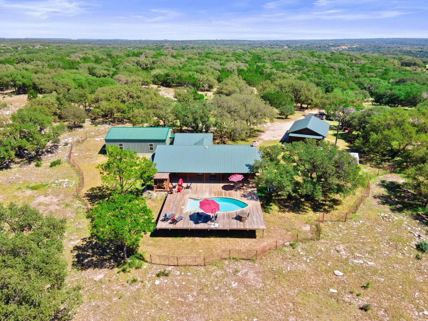 2102 Private Road 1377, Lampasas, TX 76550
