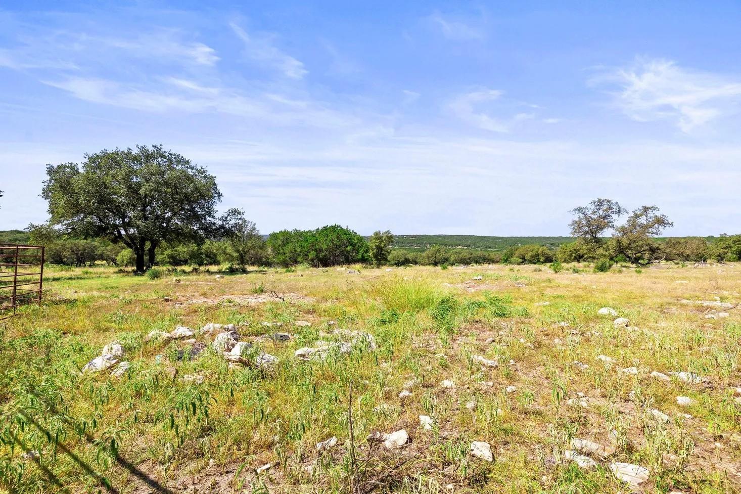 2102 Private Road 1377, Lampasas, TX 76550