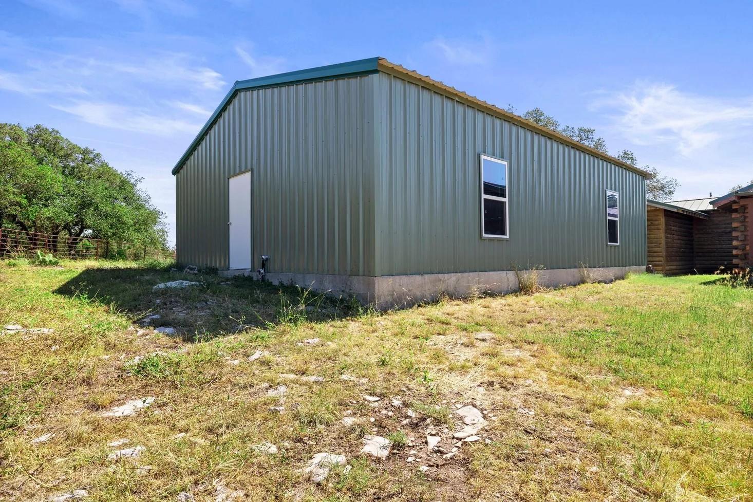2102 Private Road 1377, Lampasas, TX 76550