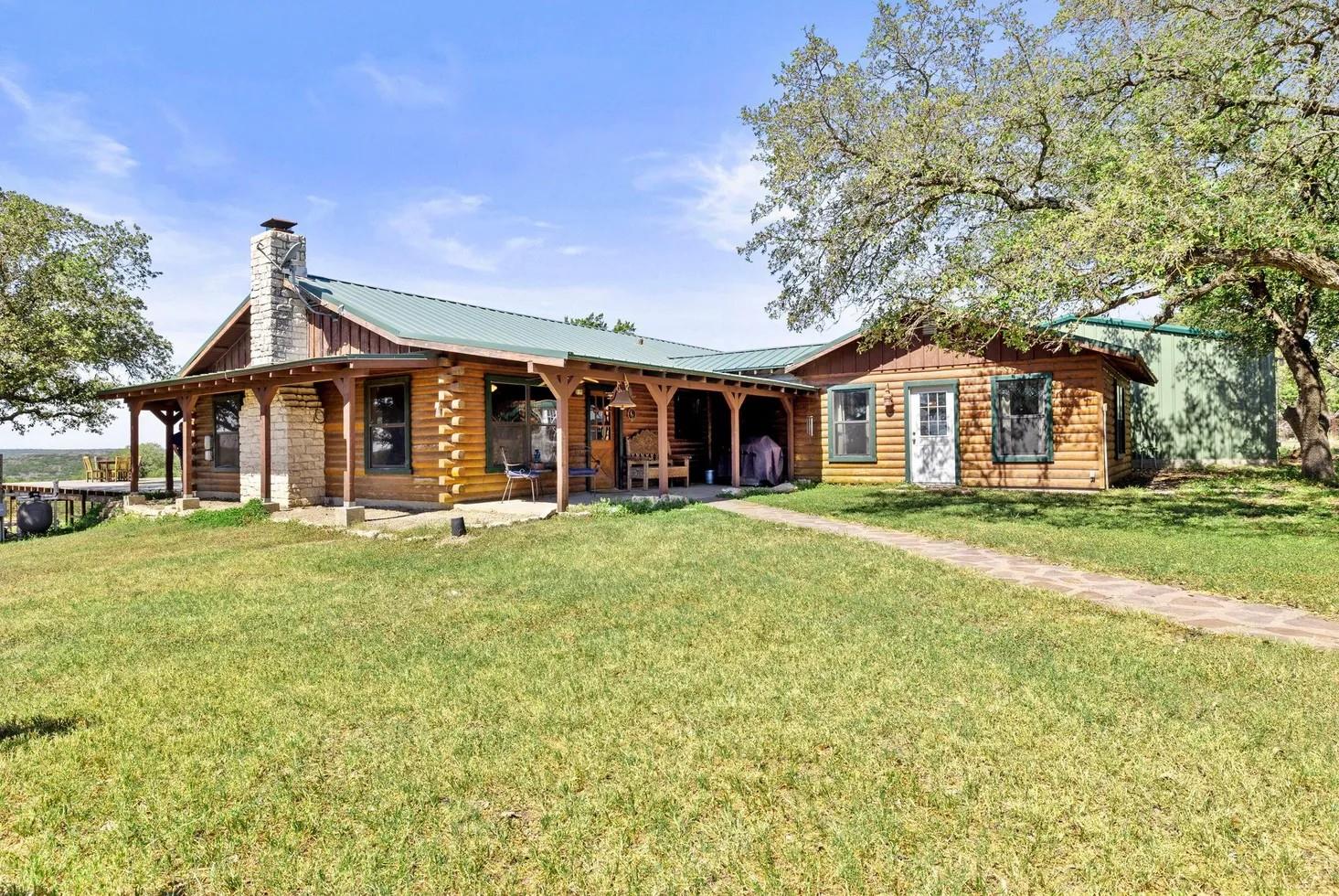 2102 Private Road 1377, Lampasas, TX 76550