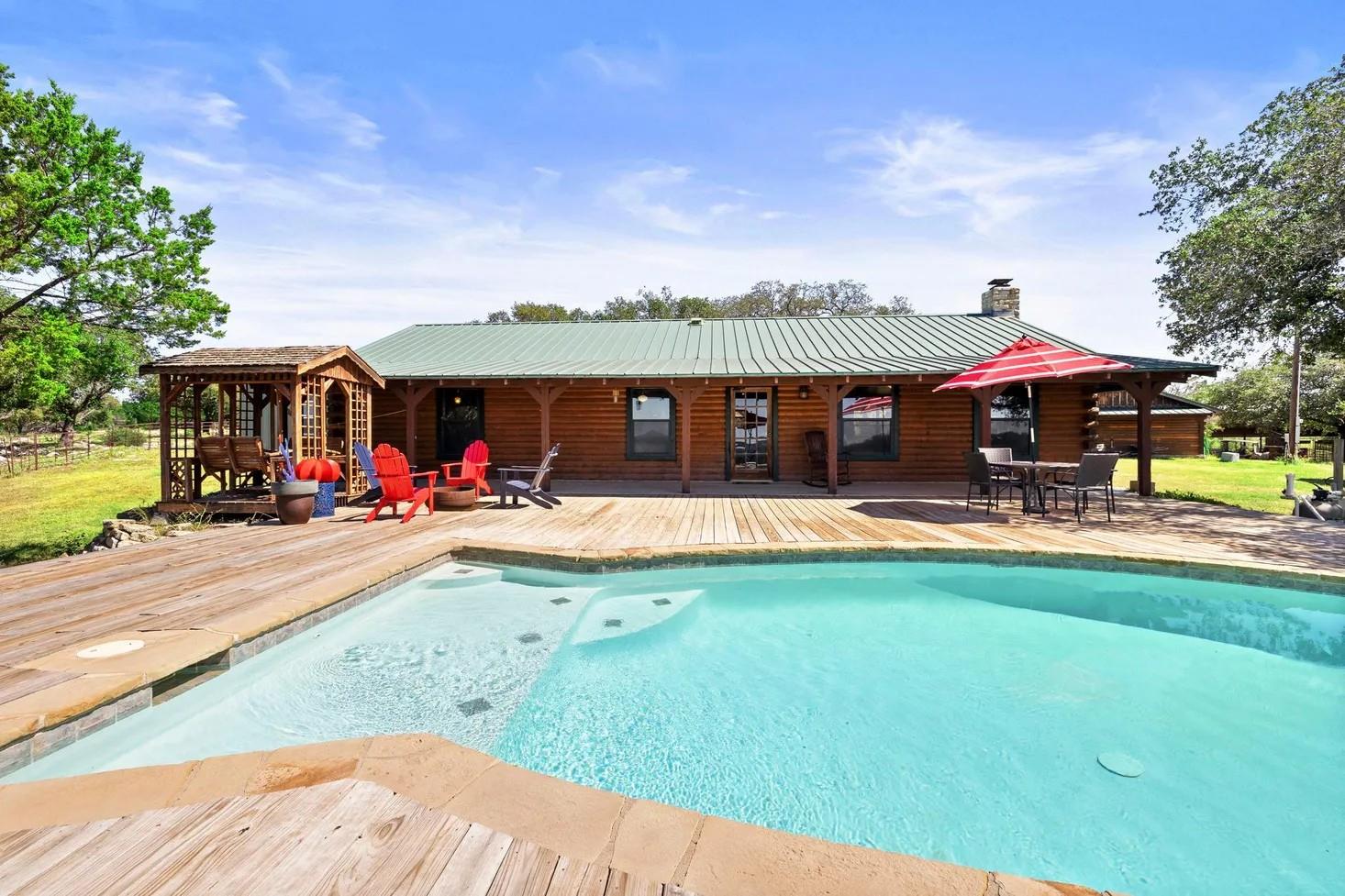 2102 Private Road 1377, Lampasas, TX 76550