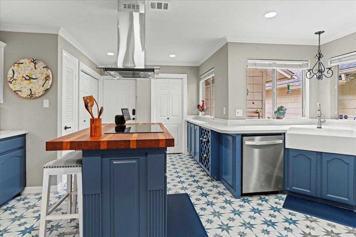 10920 Crown Colony Dr # C, Austin, TX 78747