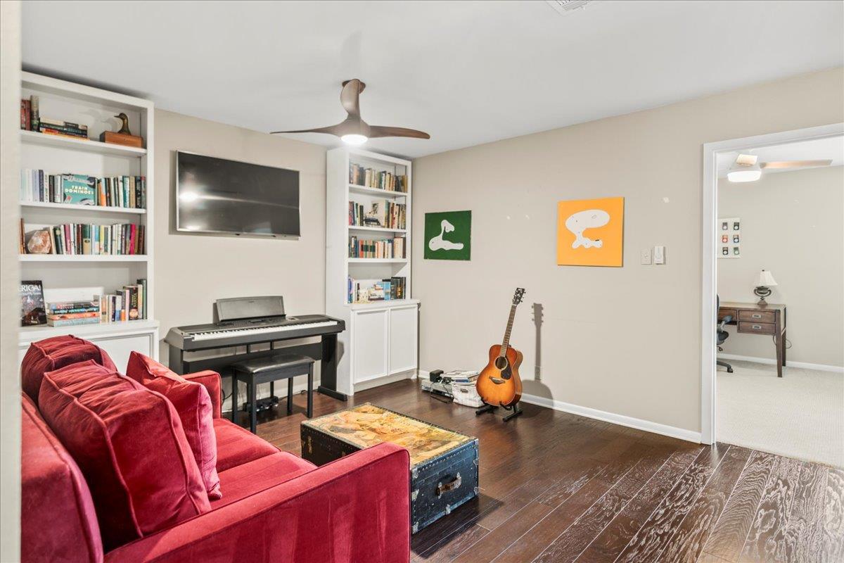 10920 Crown Colony Dr # C, Austin, TX 78747