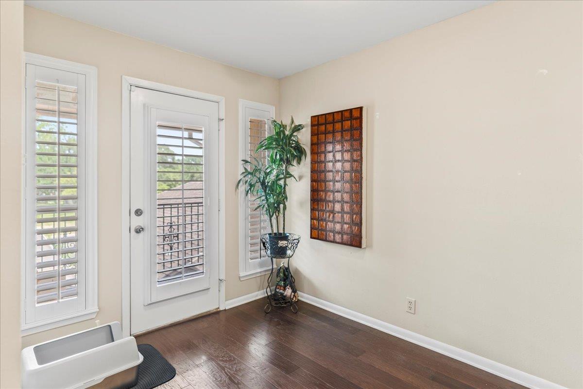 10920 Crown Colony Dr # C, Austin, TX 78747