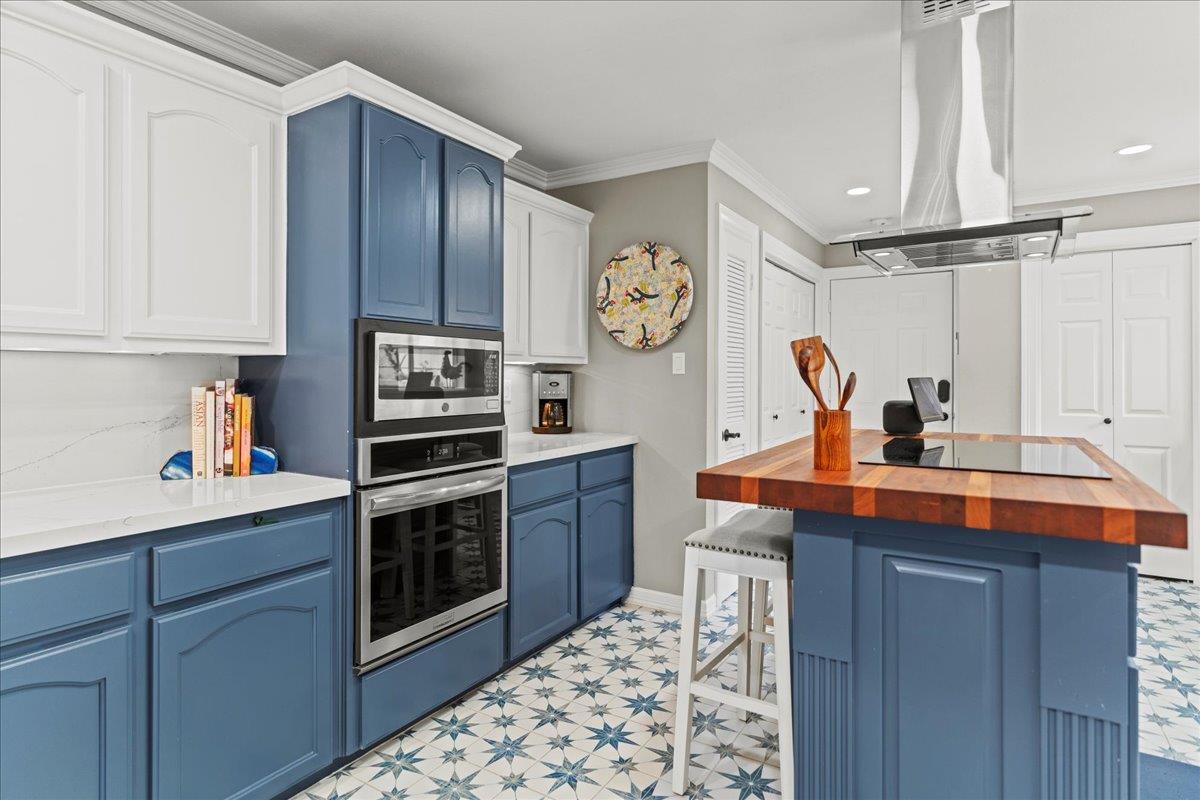 10920 Crown Colony Dr # C, Austin, TX 78747