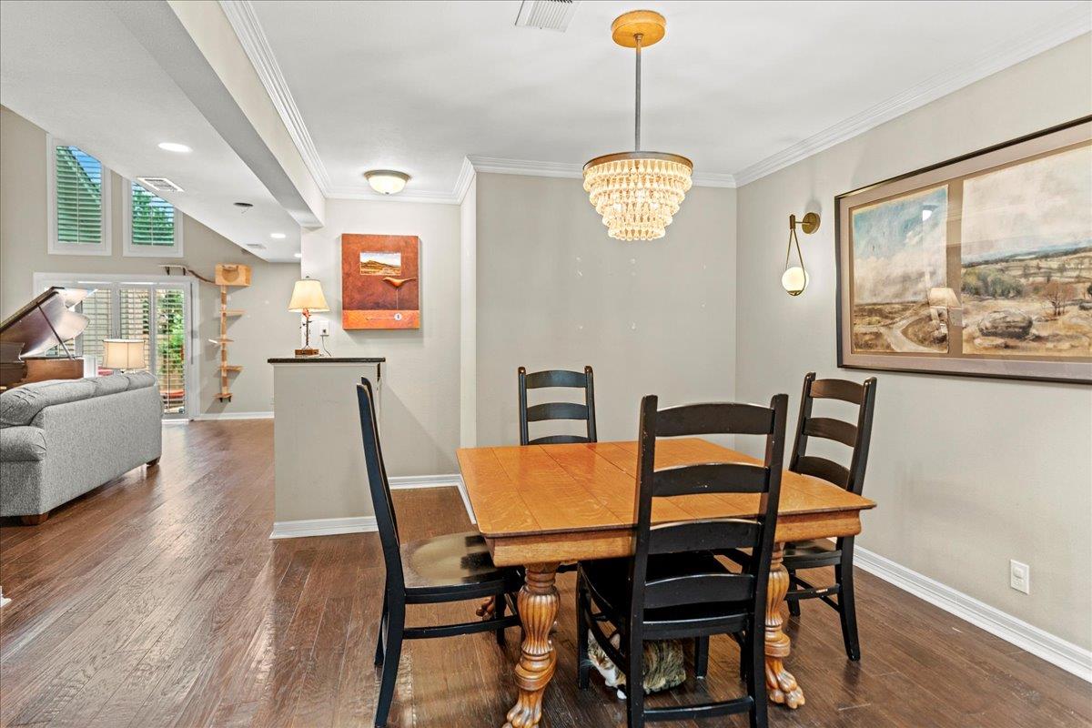 10920 Crown Colony Dr # C, Austin, TX 78747