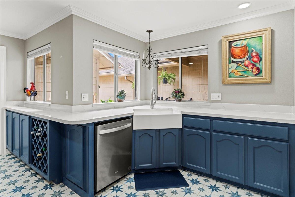 10920 Crown Colony Dr # C, Austin, TX 78747