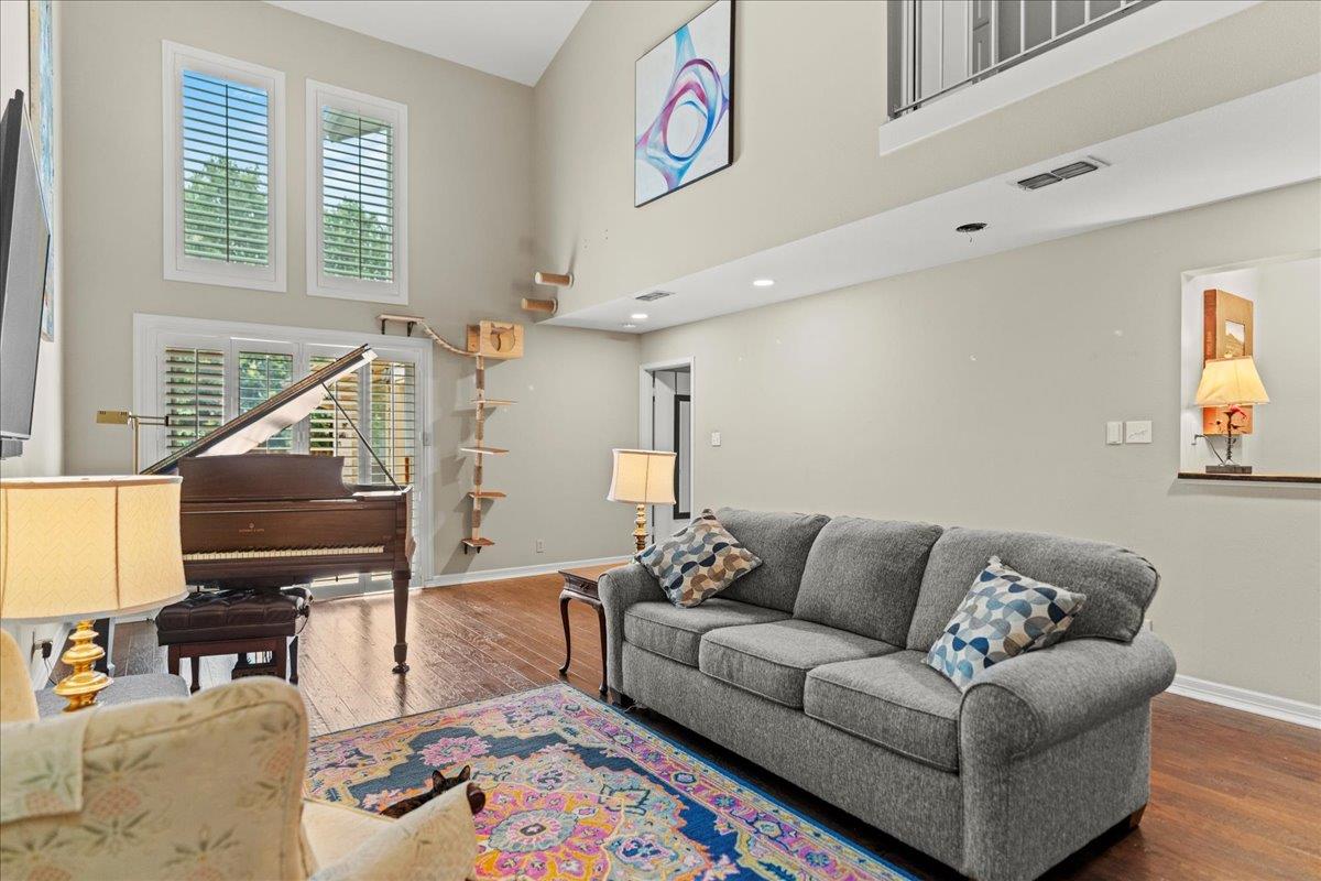 10920 Crown Colony Dr # C, Austin, TX 78747