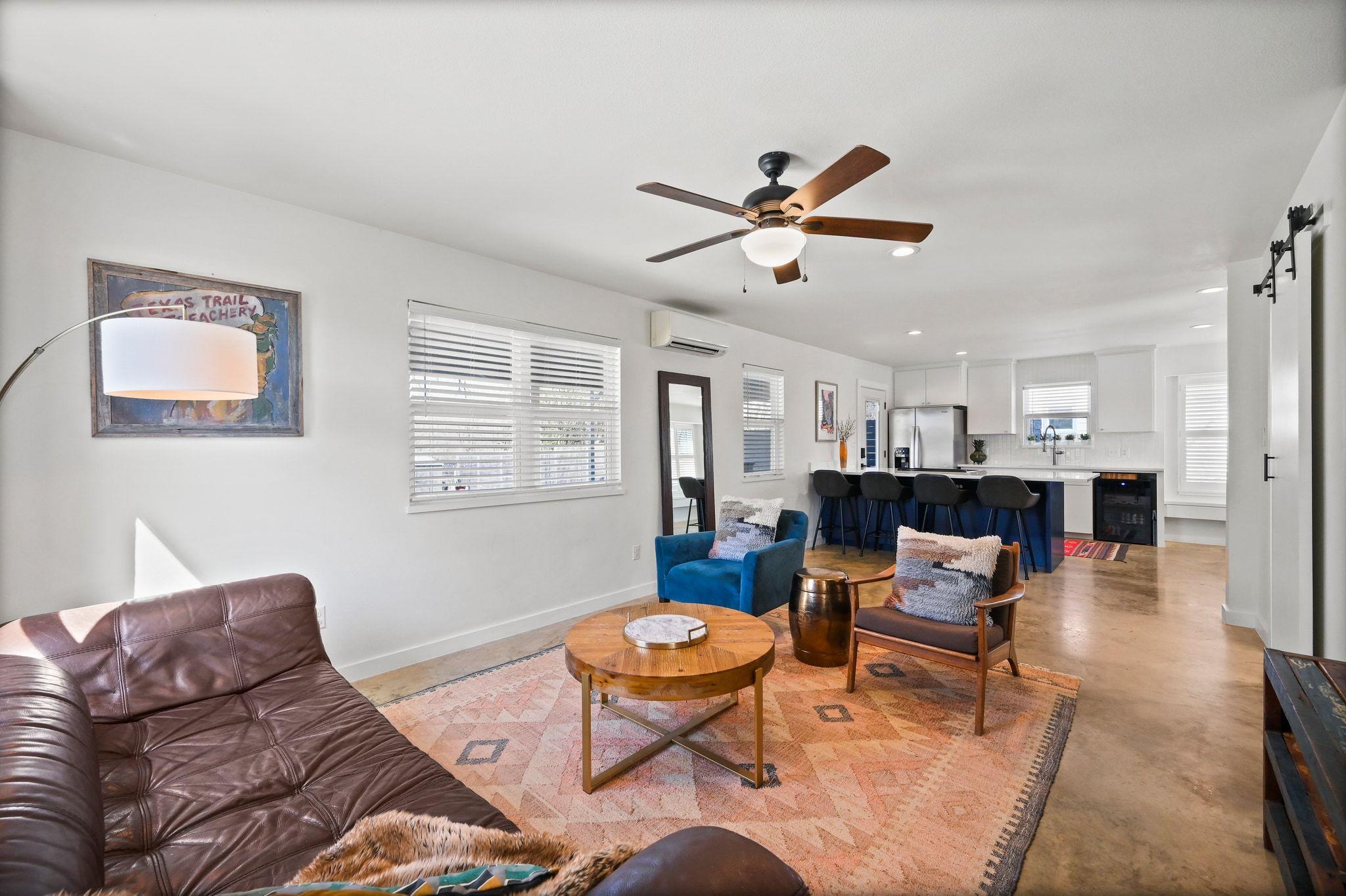 739 Pear St, Lockhart, TX 78644