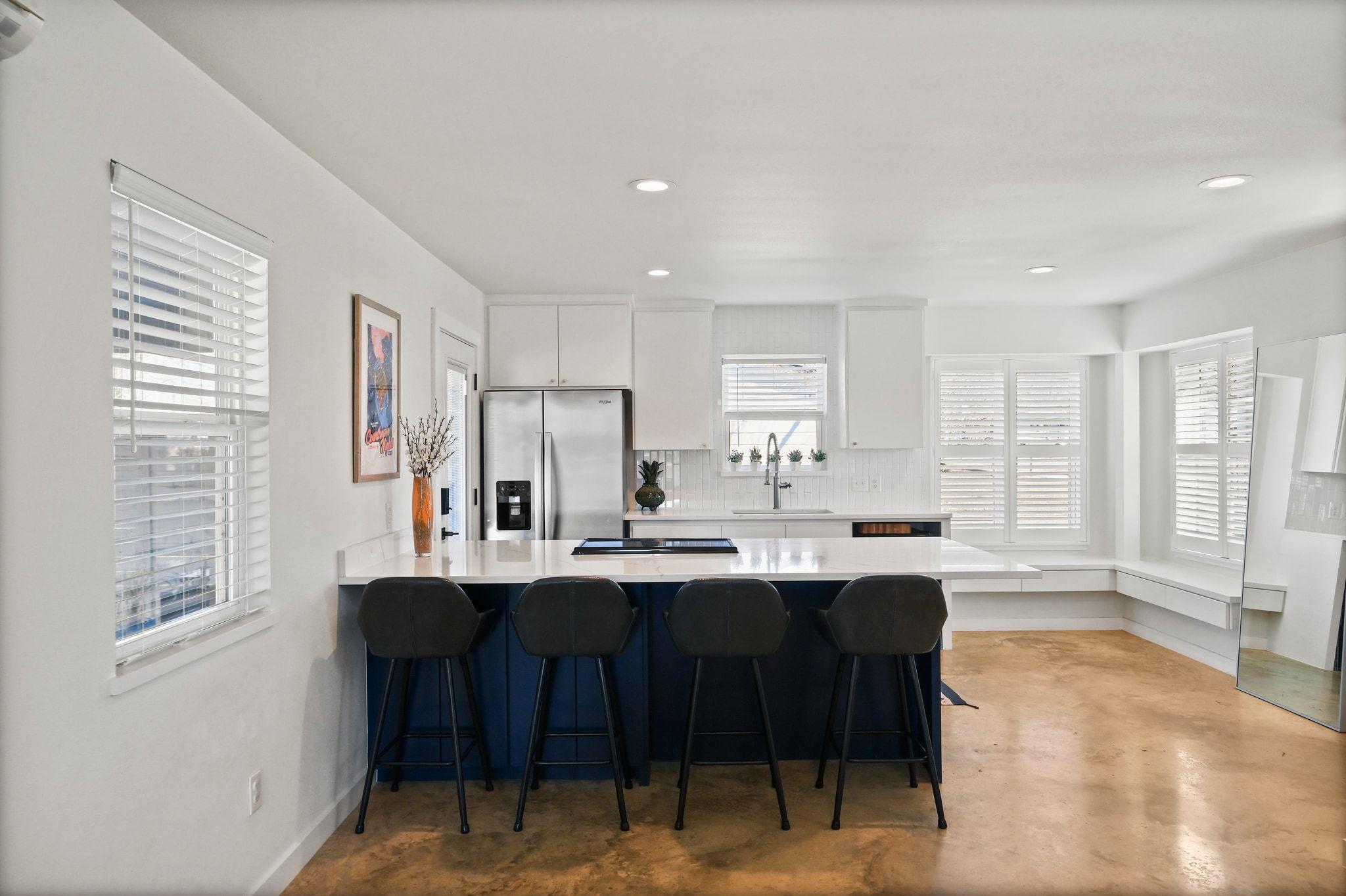 739 Pear St, Lockhart, TX 78644