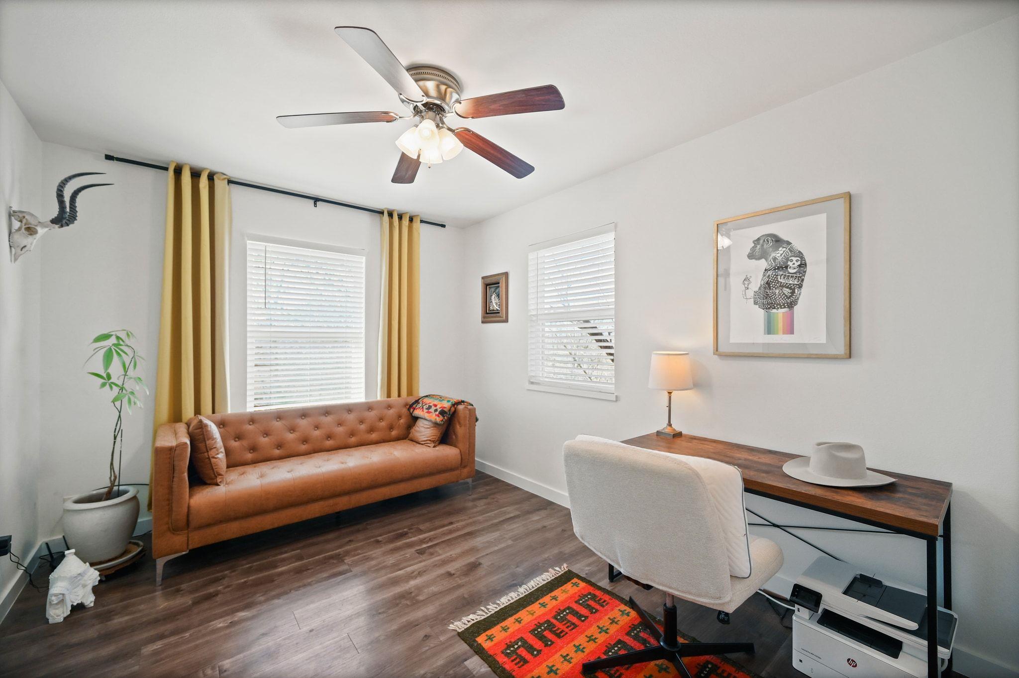 739 Pear St, Lockhart, TX 78644