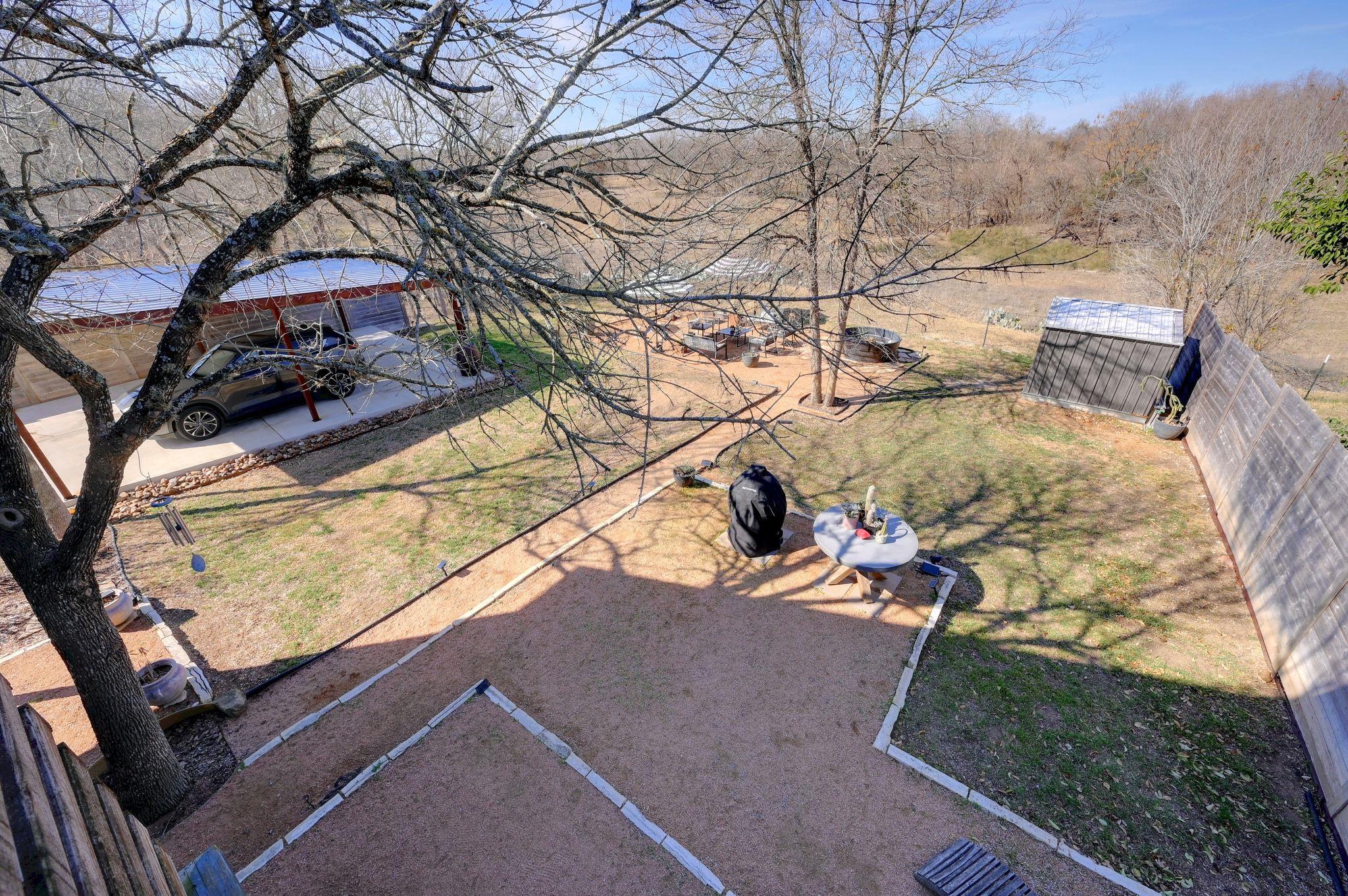 739 Pear St, Lockhart, TX 78644