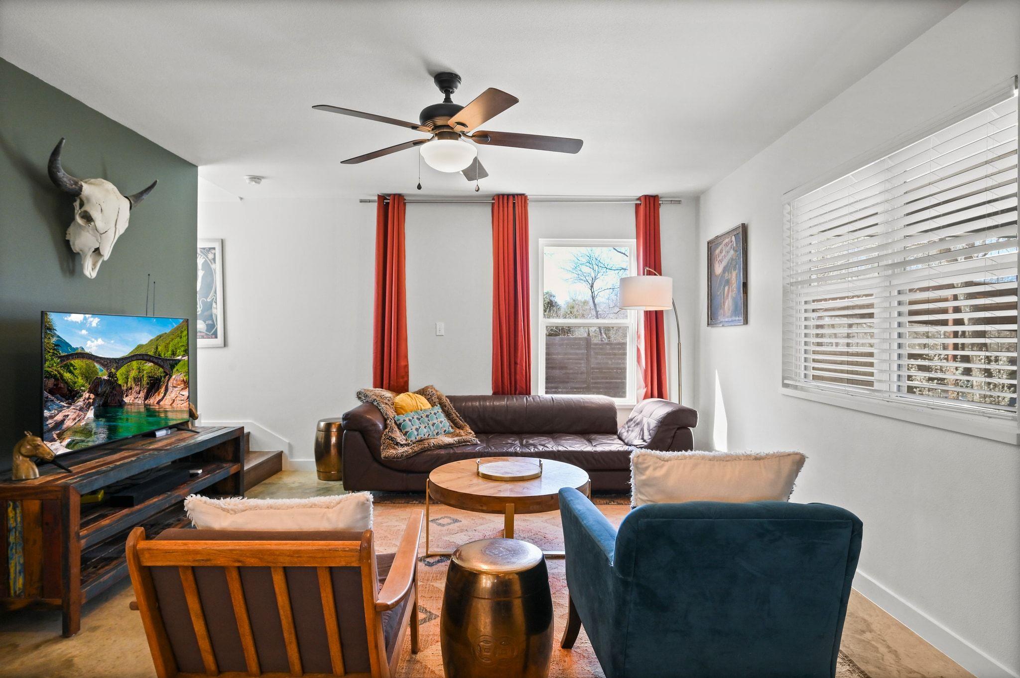 739 Pear St, Lockhart, TX 78644