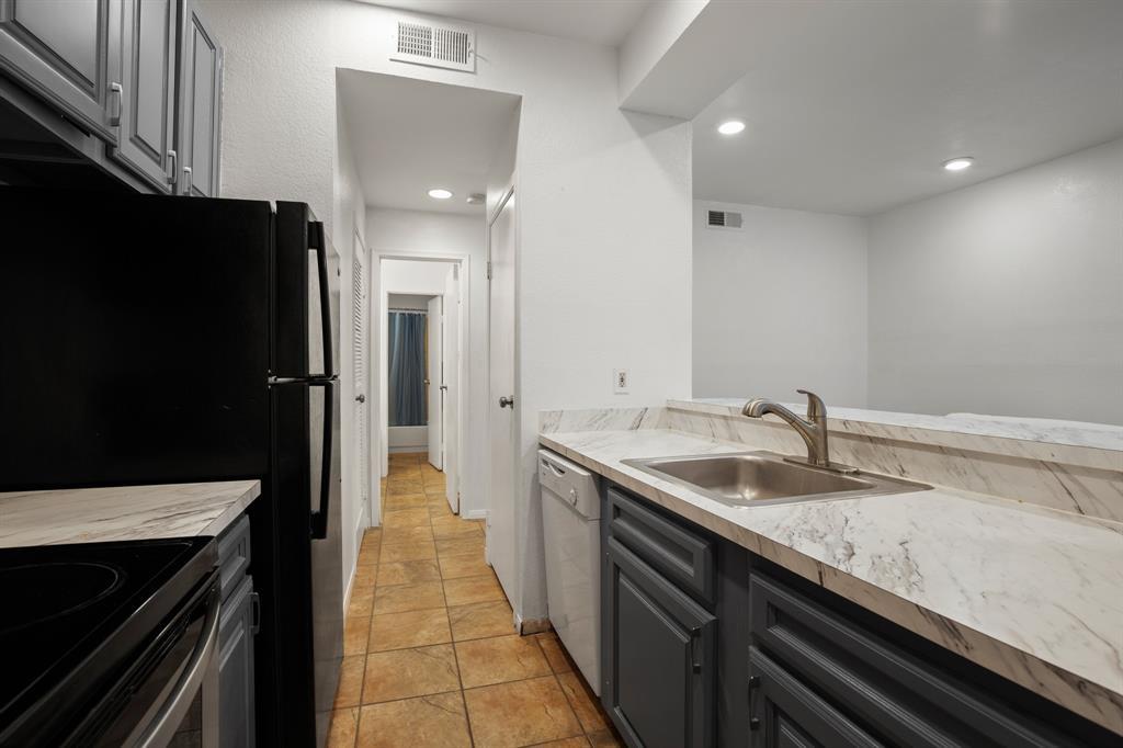 914 W 22nd 1/2 St # 304, Austin, TX 78705