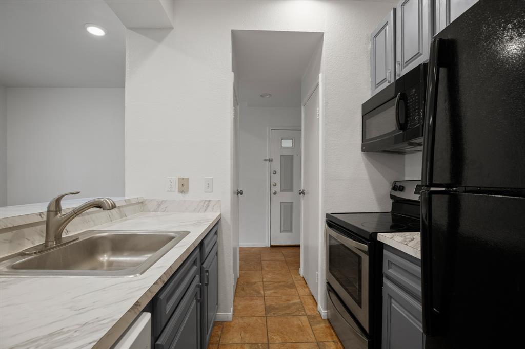 914 W 22nd 1/2 St # 304, Austin, TX 78705