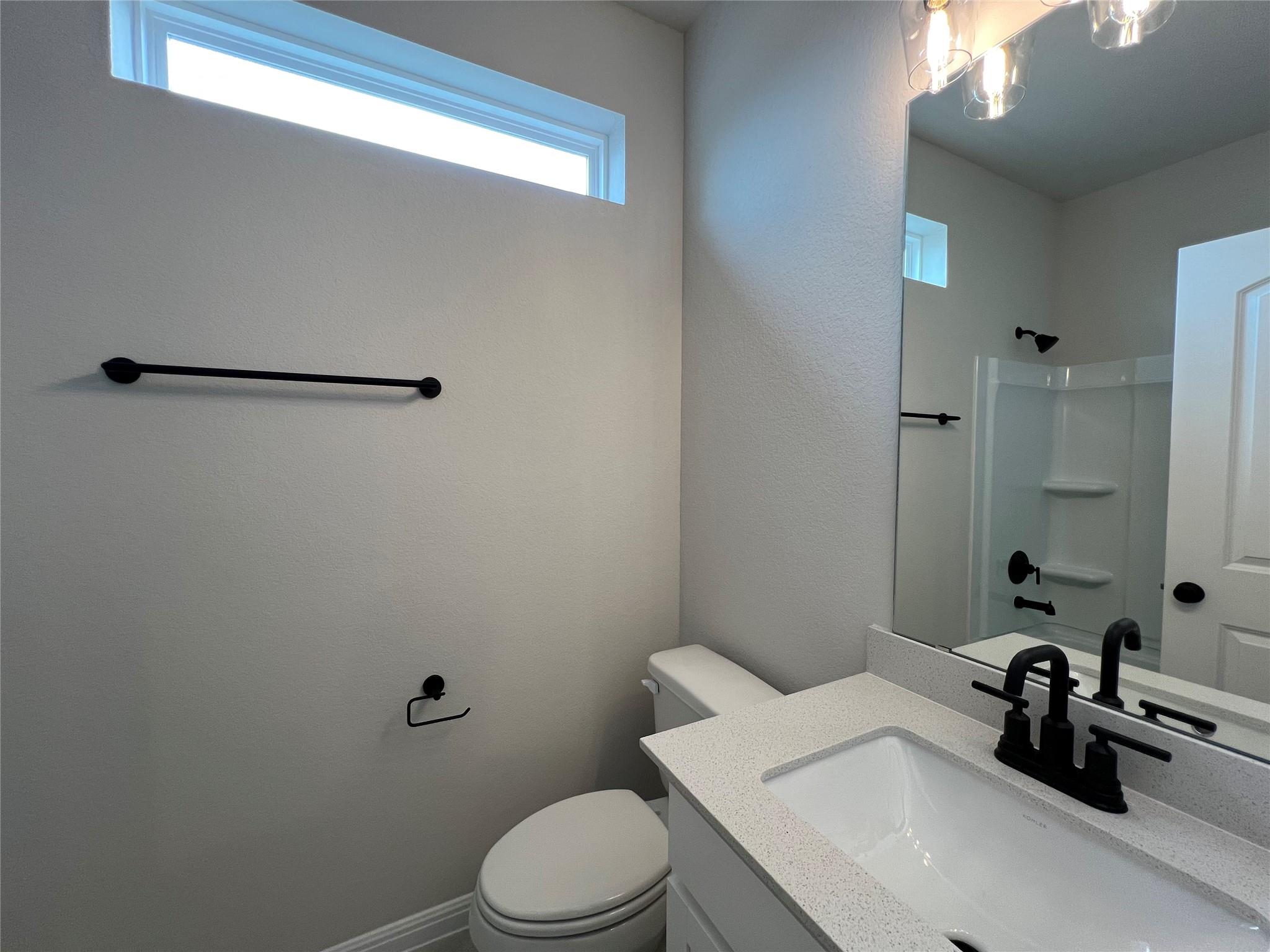 329 Willow Heights Dr, Hutto, TX 78634