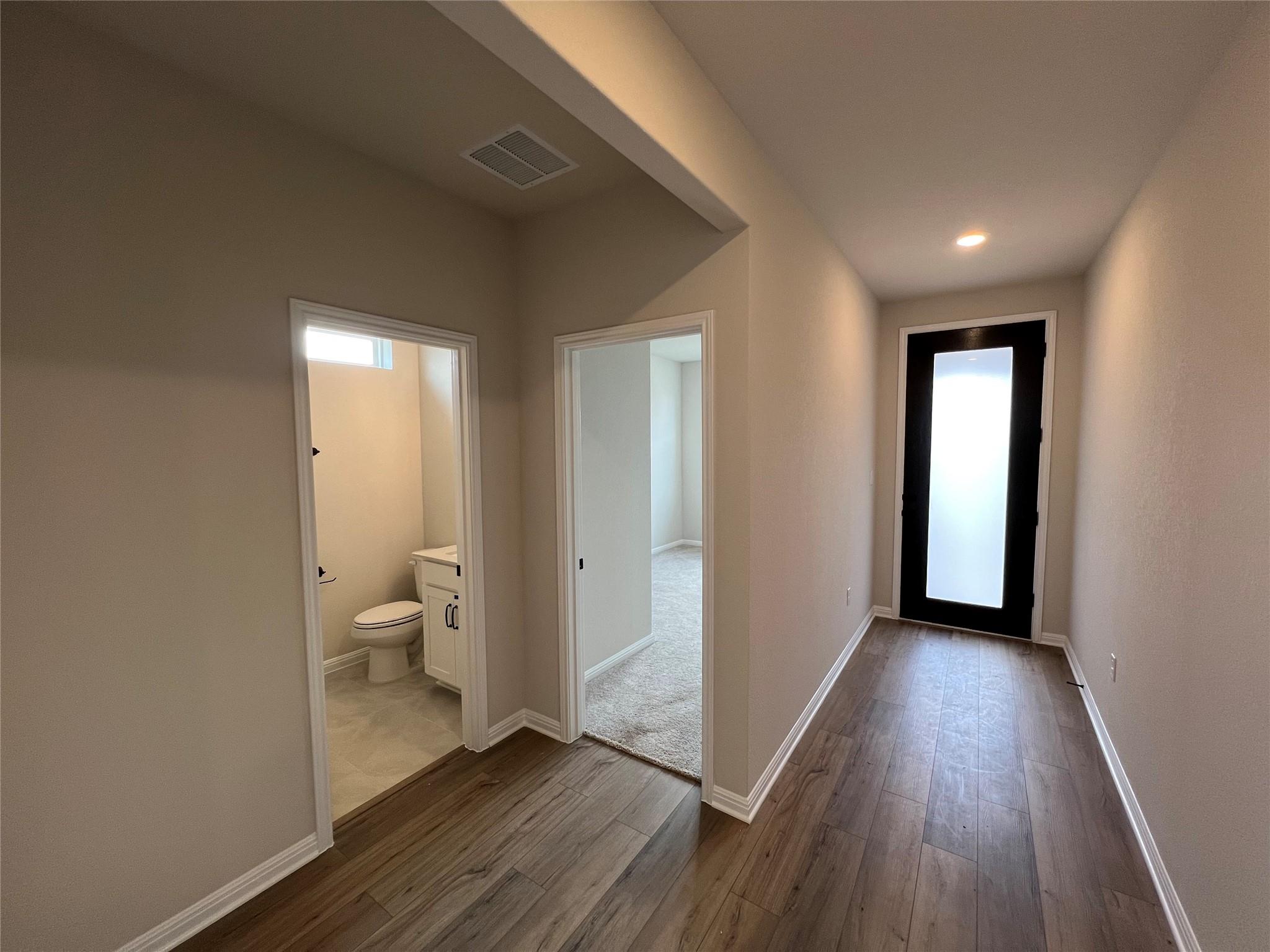 329 Willow Heights Dr, Hutto, TX 78634