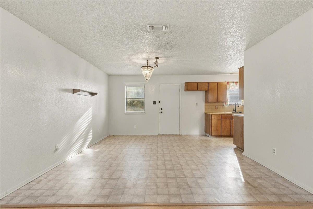 303 Ponderosa Rd, Bastrop, TX 78602