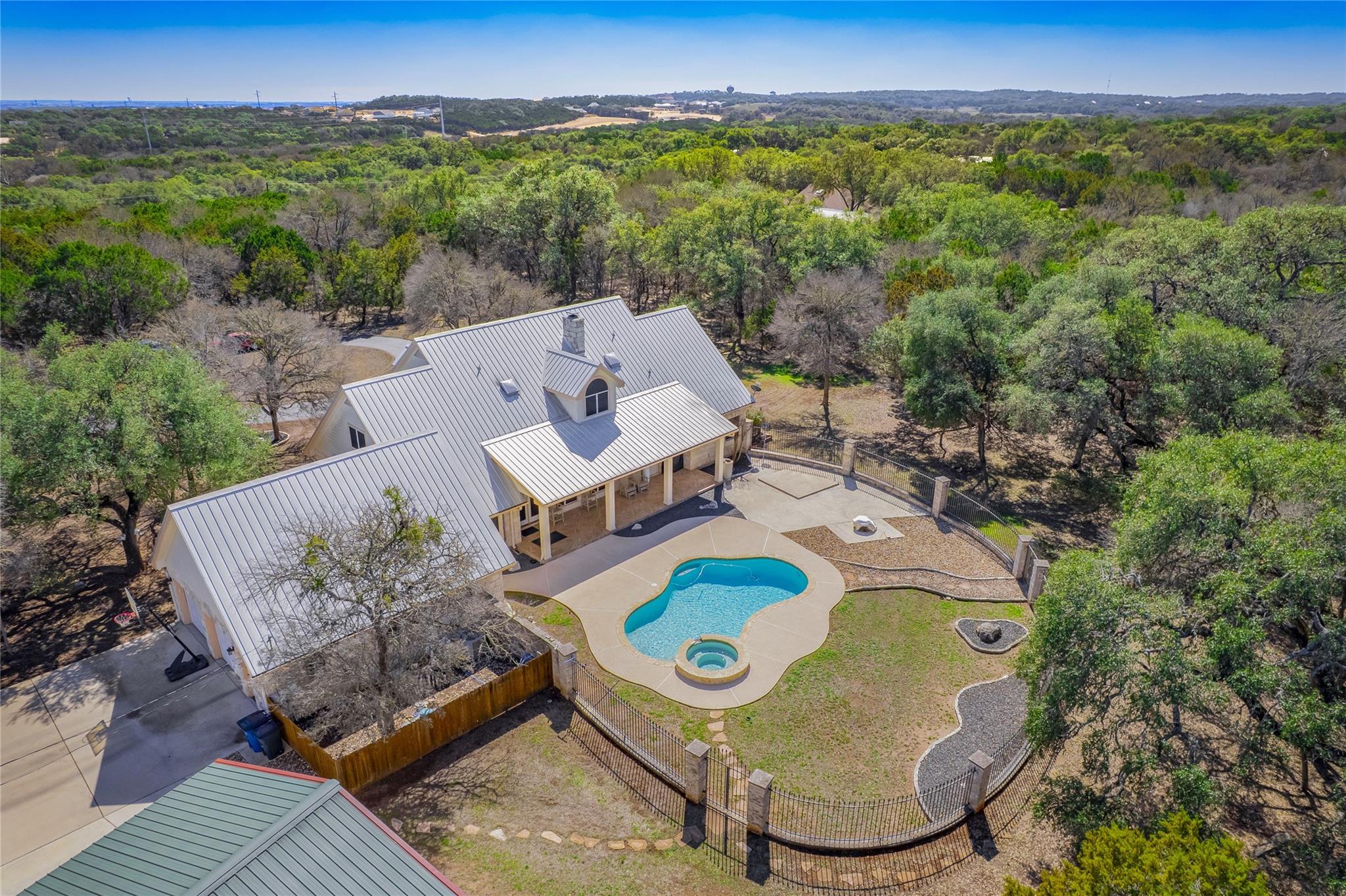 2910 Paso Del Robles, San Marcos, TX 78666